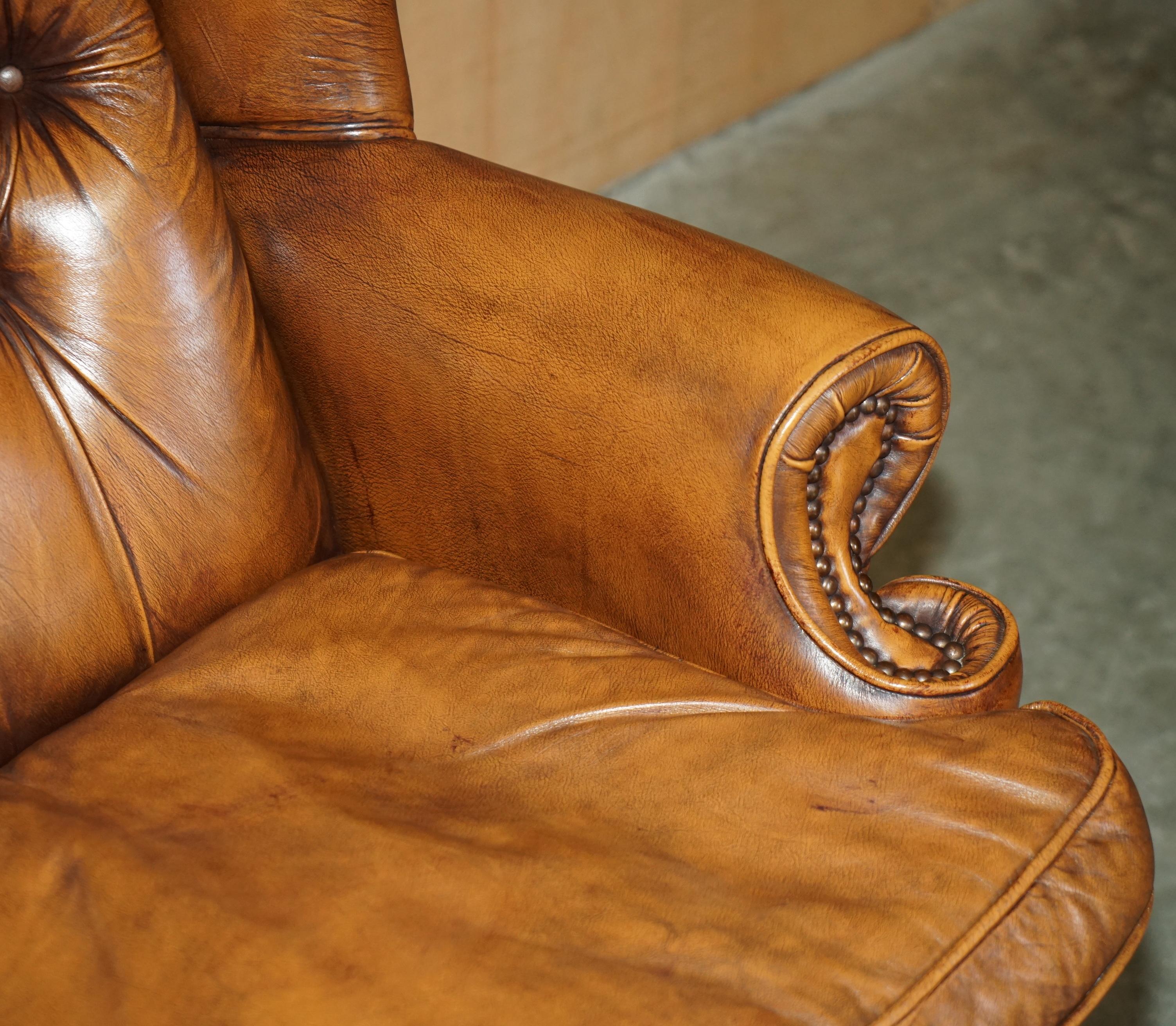 Pelle LOVELY VINTAGE CHESTERFIELD IN PELLE MARRONE TESSUTO CON FELPA CAPTAINS POLTRONE in vendita