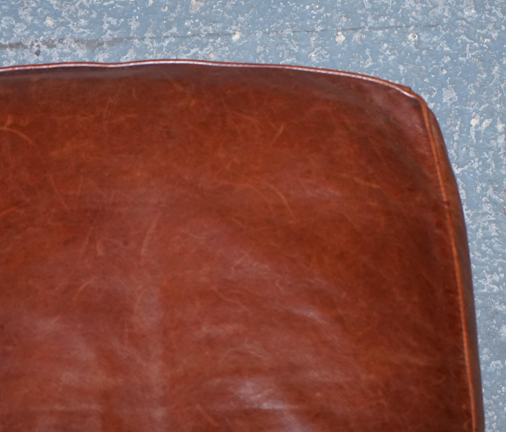 LOVELY VINTAGE BROWN LEATHER FOOTSTOOL FEATHER FILLED BRASS STUDS DETAiL For Sale 5