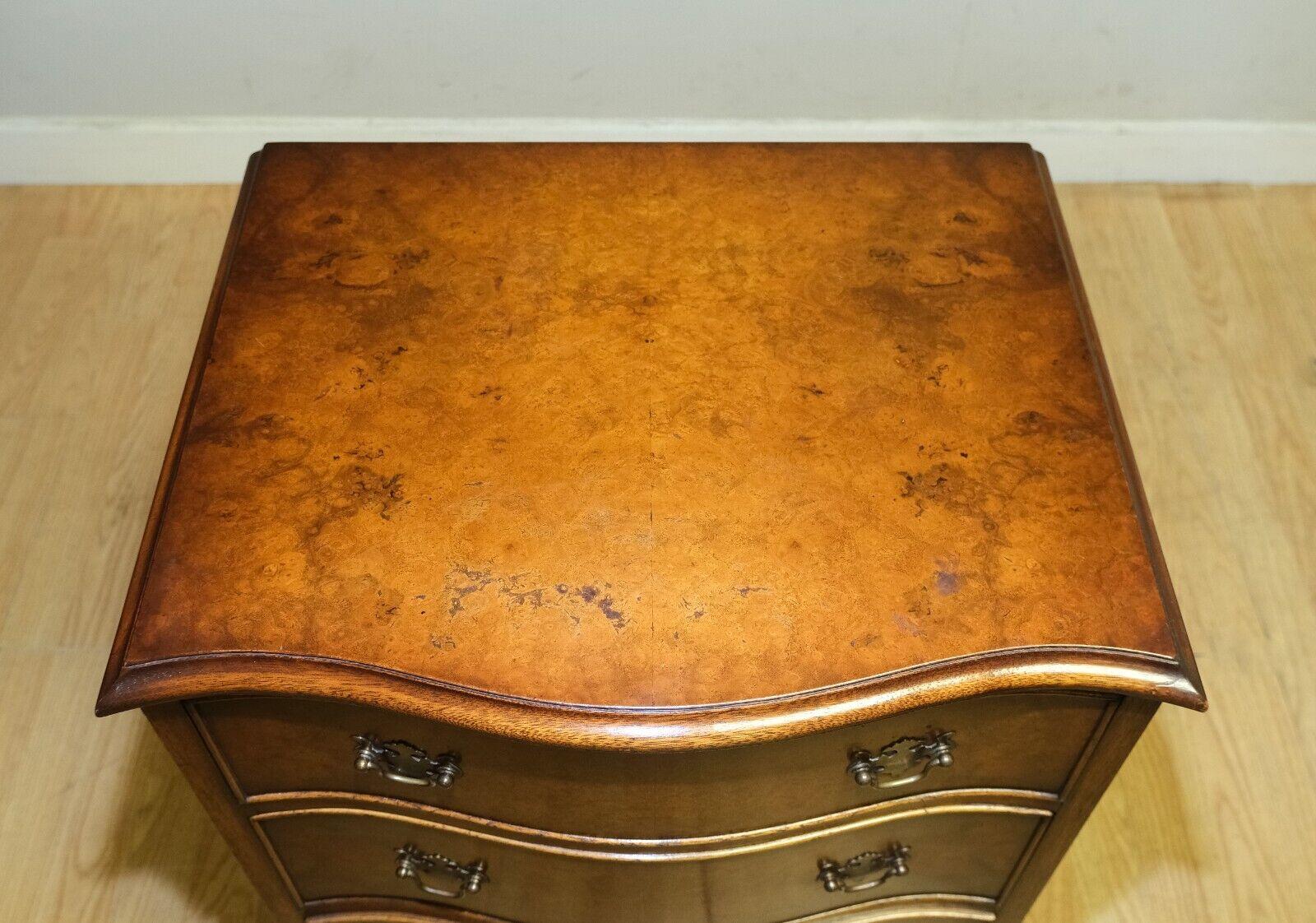 Lovely Vintage Burr Walnut Bevan Funnell Serpentine Fronted Chest of Drawers For Sale 3