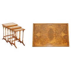 Ravissant ensemble de trois lampes d'appoint vintage en ronce de noyer de style Chippendale