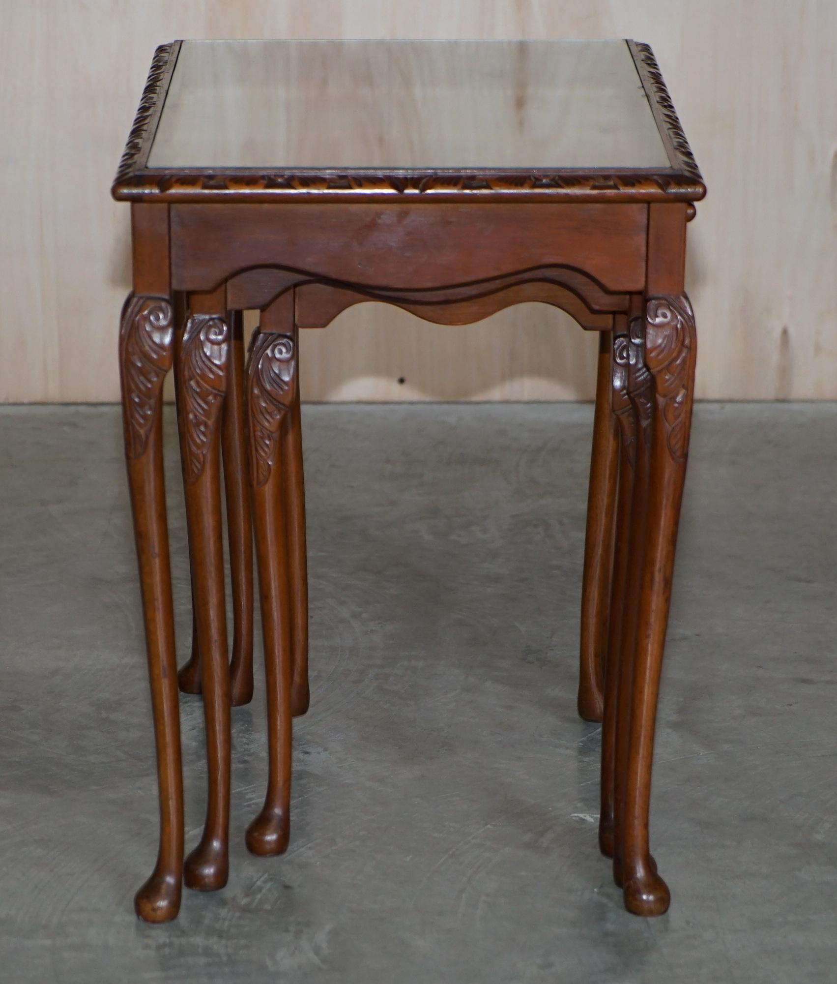 Lovely Vintage Burr Walnut Regency Style Nest of Three Side End Lamp Tables For Sale 6