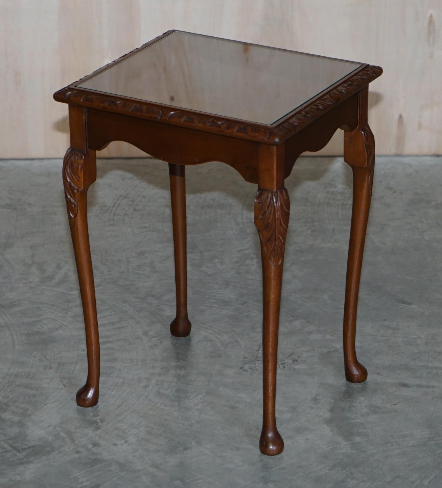 Lovely Vintage Burr Walnut Regency Style Nest of Three Side End Lamp Tables For Sale 12