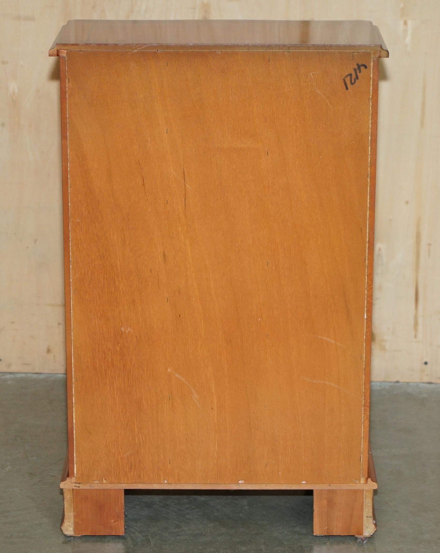 LOVELY ViNTAGE BURR YEW WOOD CD OR DVD 120 PIECE HOLDING SIDE CABINET TOWER im Angebot 3