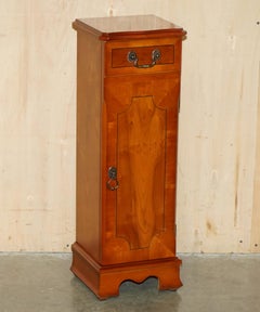 LOVELY VINTAGE BURR YEW WOOD CD OR DVD 30 PIECE HOLDING SiDE CABINET TOWER