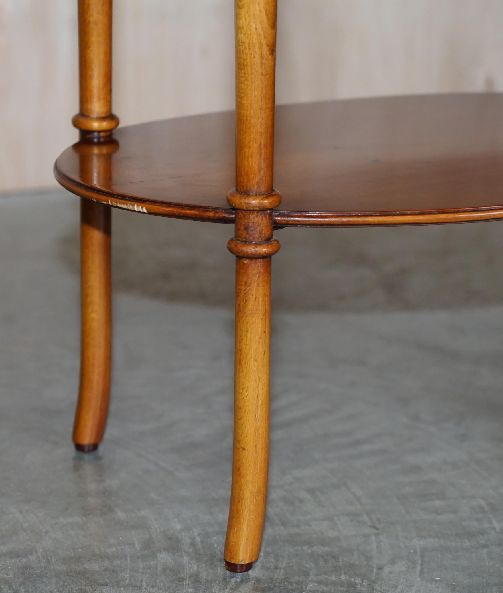 Lovely Vintage Burr Yew Wood Oval Side End Lamp Wine Table with Gallery Rail Top For Sale 3
