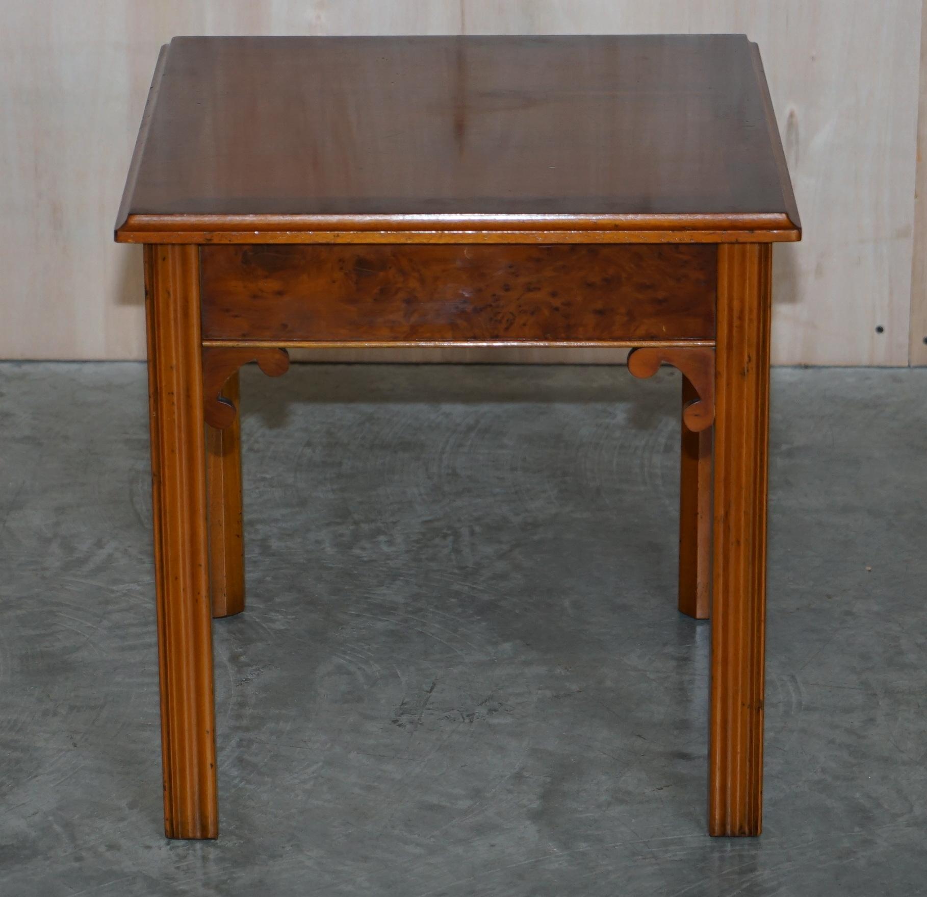 English Lovely Vintage Burr Yew Wood Side End Lamp Wine Table with Chippendale Arches For Sale