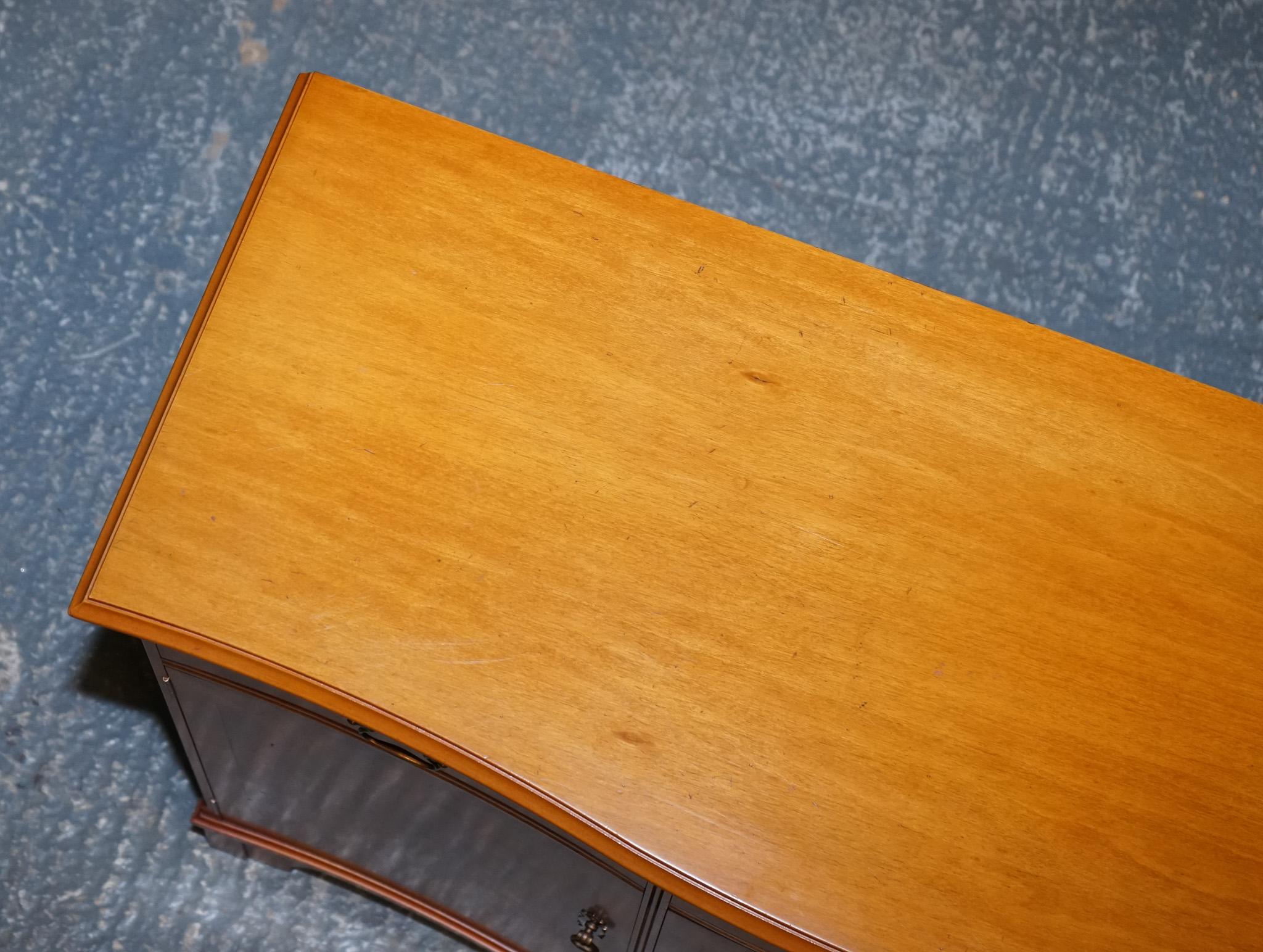 Yew LOVELY VINTAGE BURR YEW WOOD THREE DRAWERS & CUPBOARDS BOW FRONT SiDEBOARD