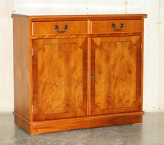 LOVELY VINTAGE BURR YEW WOOD TWO DRAWER & CUPBOARD SiDEBOARD