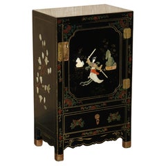 LOVELY Used CHINESE CHINOISERIE SAMURAI WARRIOR LACQUER SIDE CABINET SOAPSTON