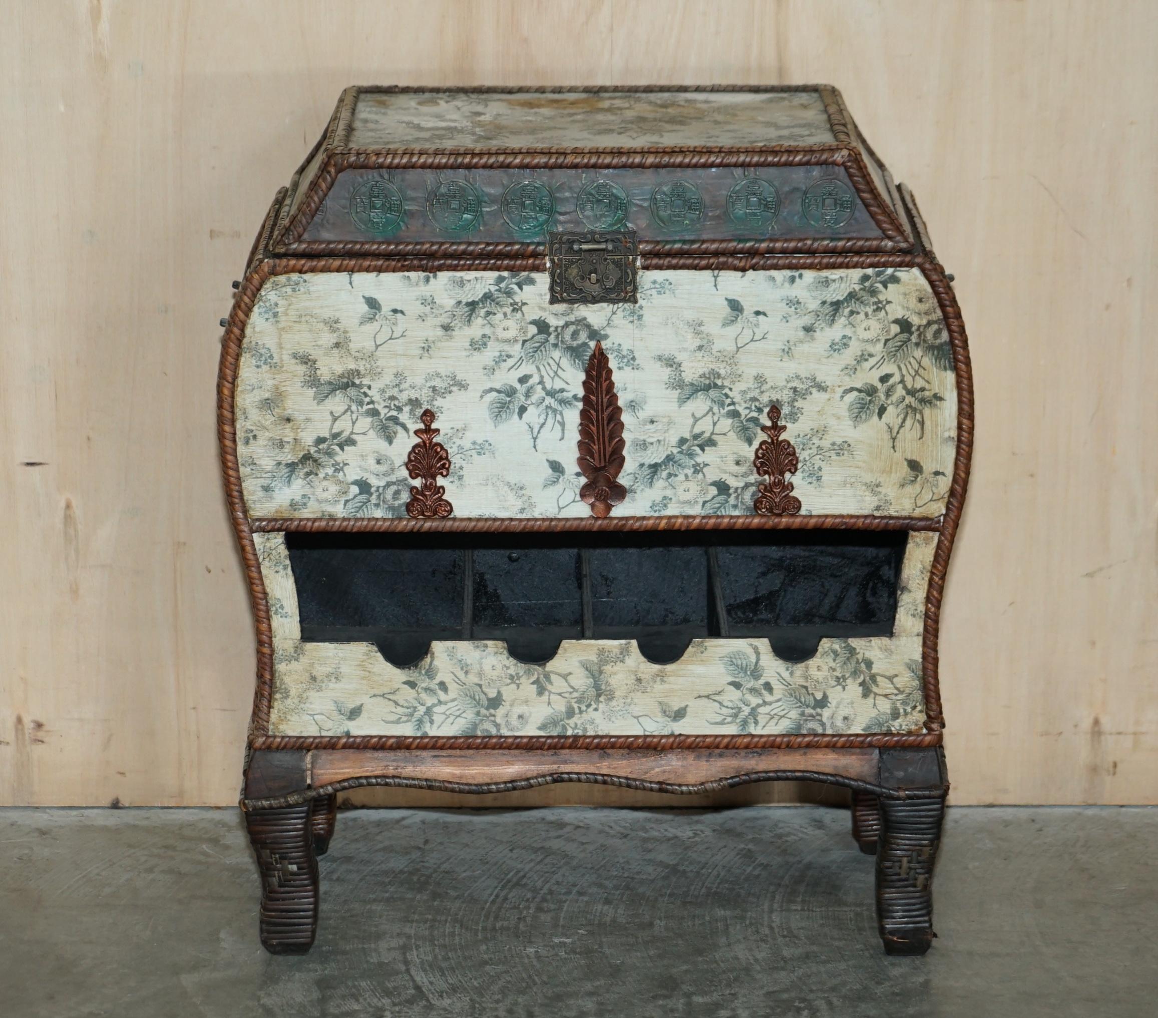 We are delighted to offer for sale this lovely decorative wine / drinks chest with top space for glasses.

A very nice and decorative piece, it seems to be hand painted and heavily finished in the Chinese style. Size wise its like a large side