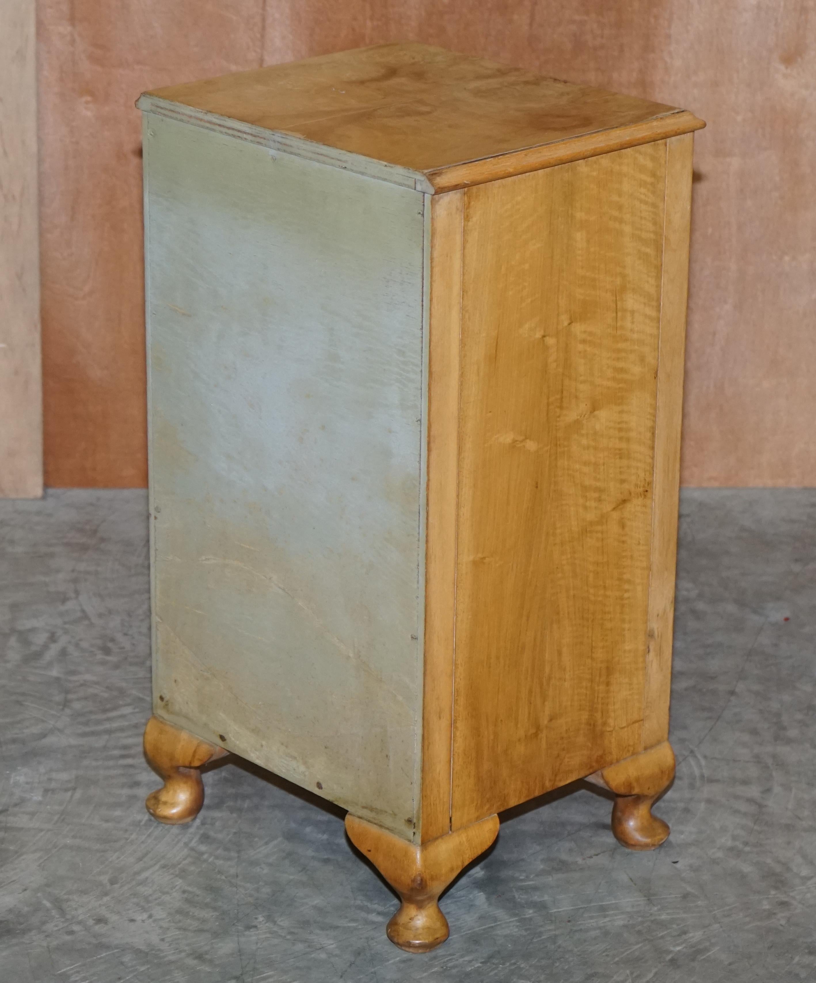 Lovely Vintage circa 1930's Bedside Lamp End Wine Table Burr Walnut Part Suite For Sale 3