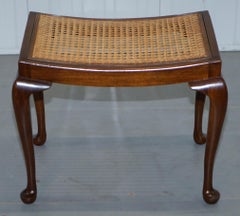 Lovely Vintage circa 1940s Rattan Berger Bench Stool Seat with Cabriolet Legs