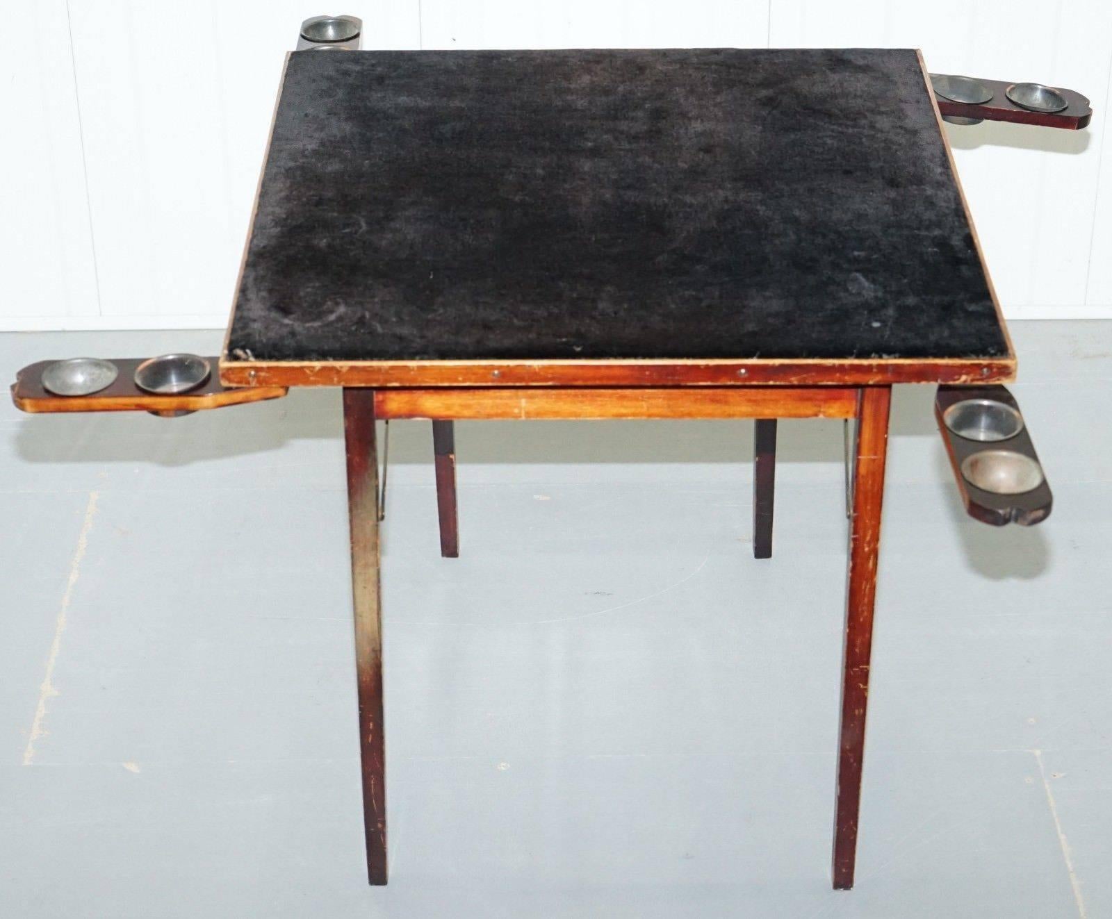 We are delighted to offer for sale this very nice and functional Edwardian Mahogany folding card table

A very good looking well made and decorative piece in unrestored condition, the velvet finish top is in good order with some light distressing