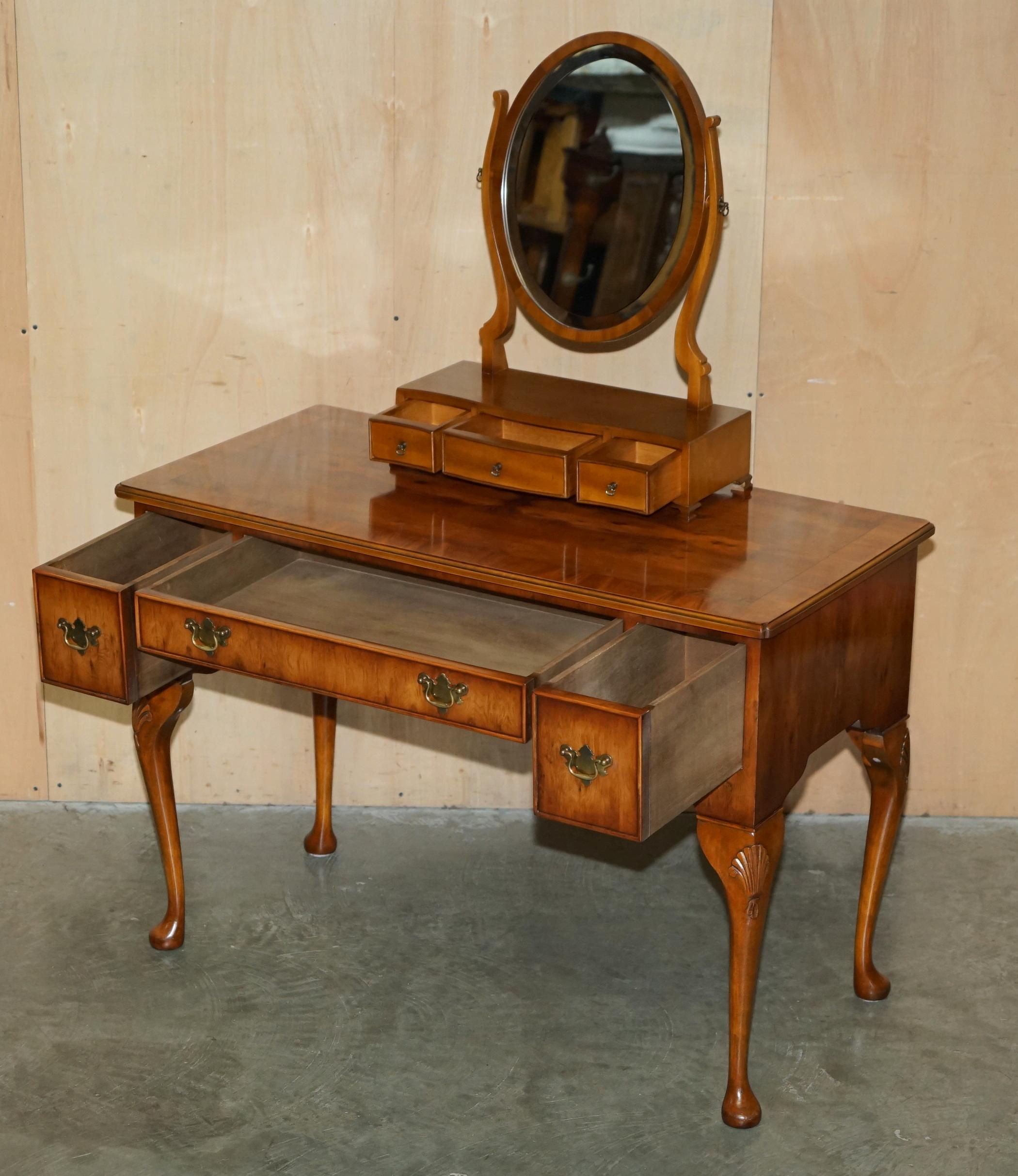 LOVELY VINTAGE ENGLISH BURR WALNUT DRESSING TABLE, MIRROR AND SiDE CHAIR For Sale 7