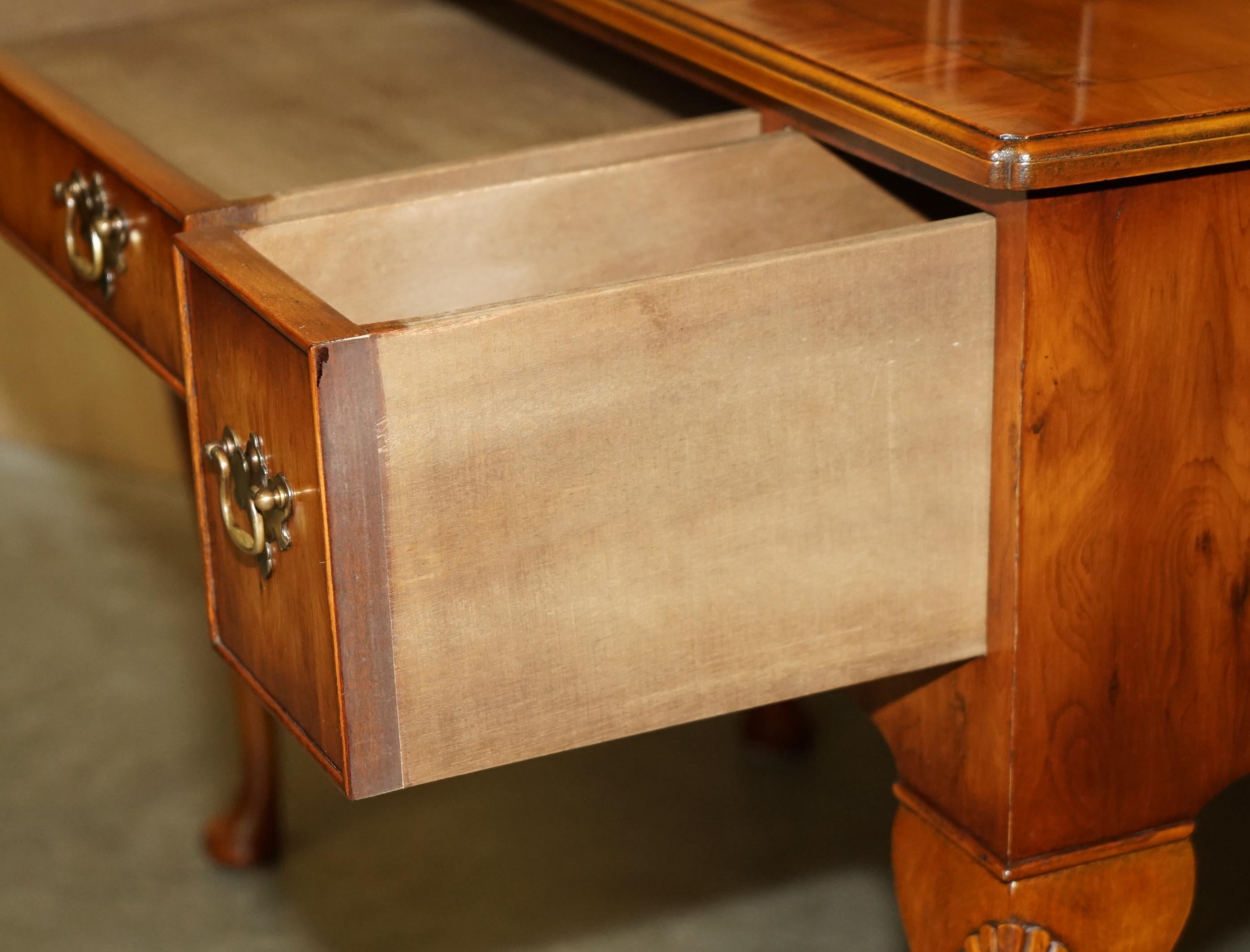 LOVELY VINTAGE ENGLISH BURR WALNUT DRESSING TABLE, MIRROR AND SiDE CHAIR For Sale 9