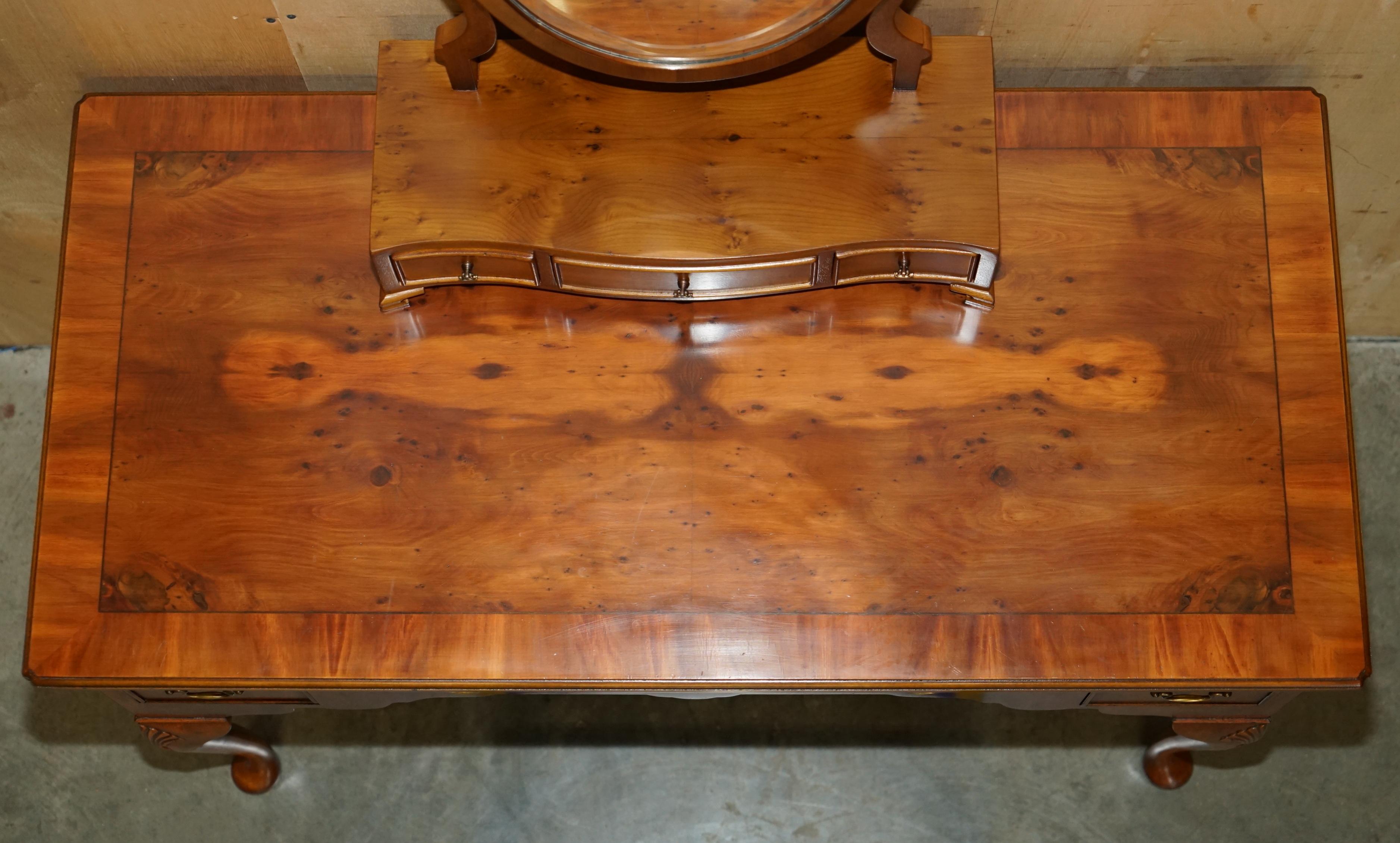20th Century LOVELY VINTAGE ENGLISH BURR WALNUT DRESSING TABLE, MIRROR AND SiDE CHAIR For Sale