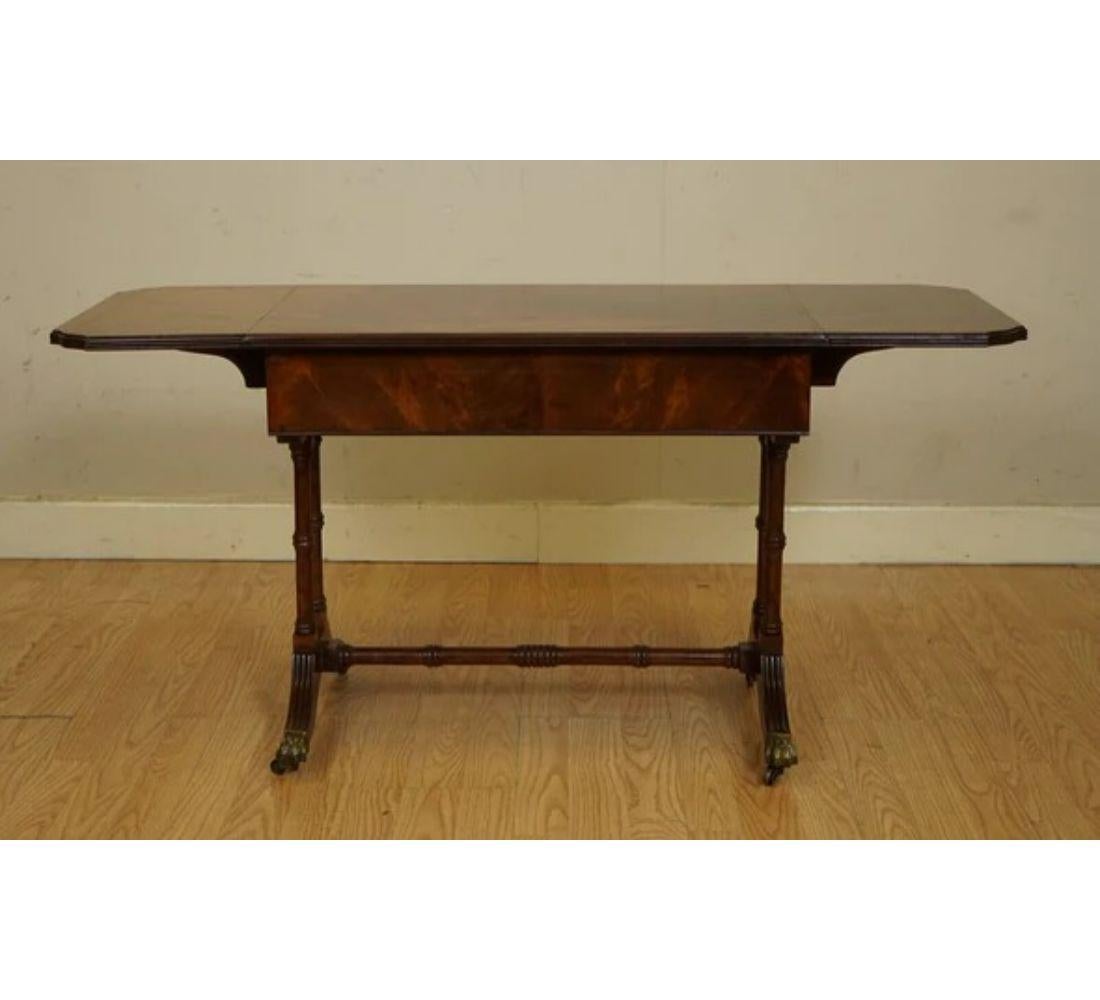 Lovely Vintage Flamed Hardwood Extending Drop Leaf Side End Table en vente 2