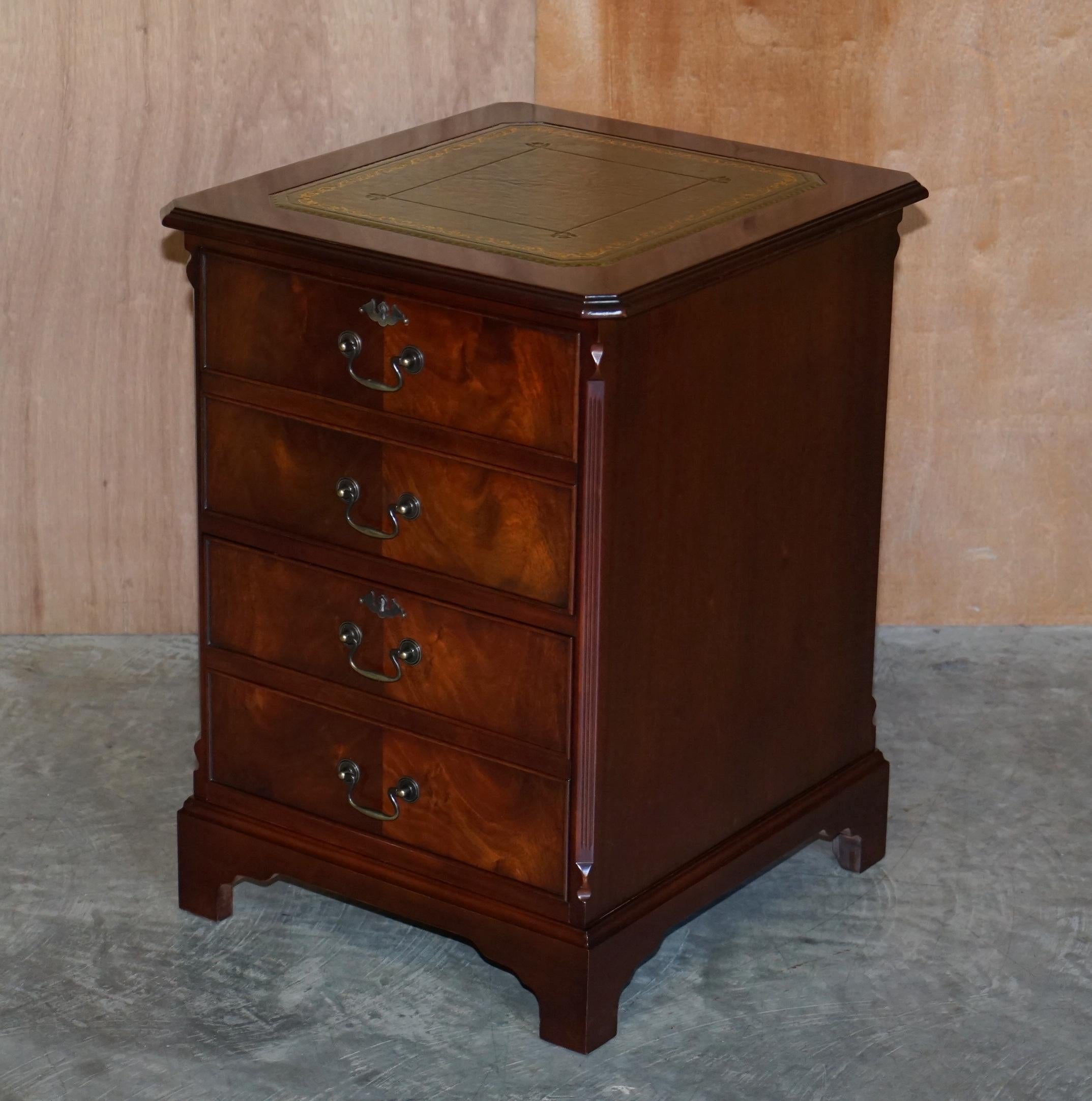We are delighted to offer this exquisite twin drawer flamed mahogany, green leather topped filing cabinet

A good looking and well made piece, ideally suited for an office or library setting but can of course be used for a living room pedestal