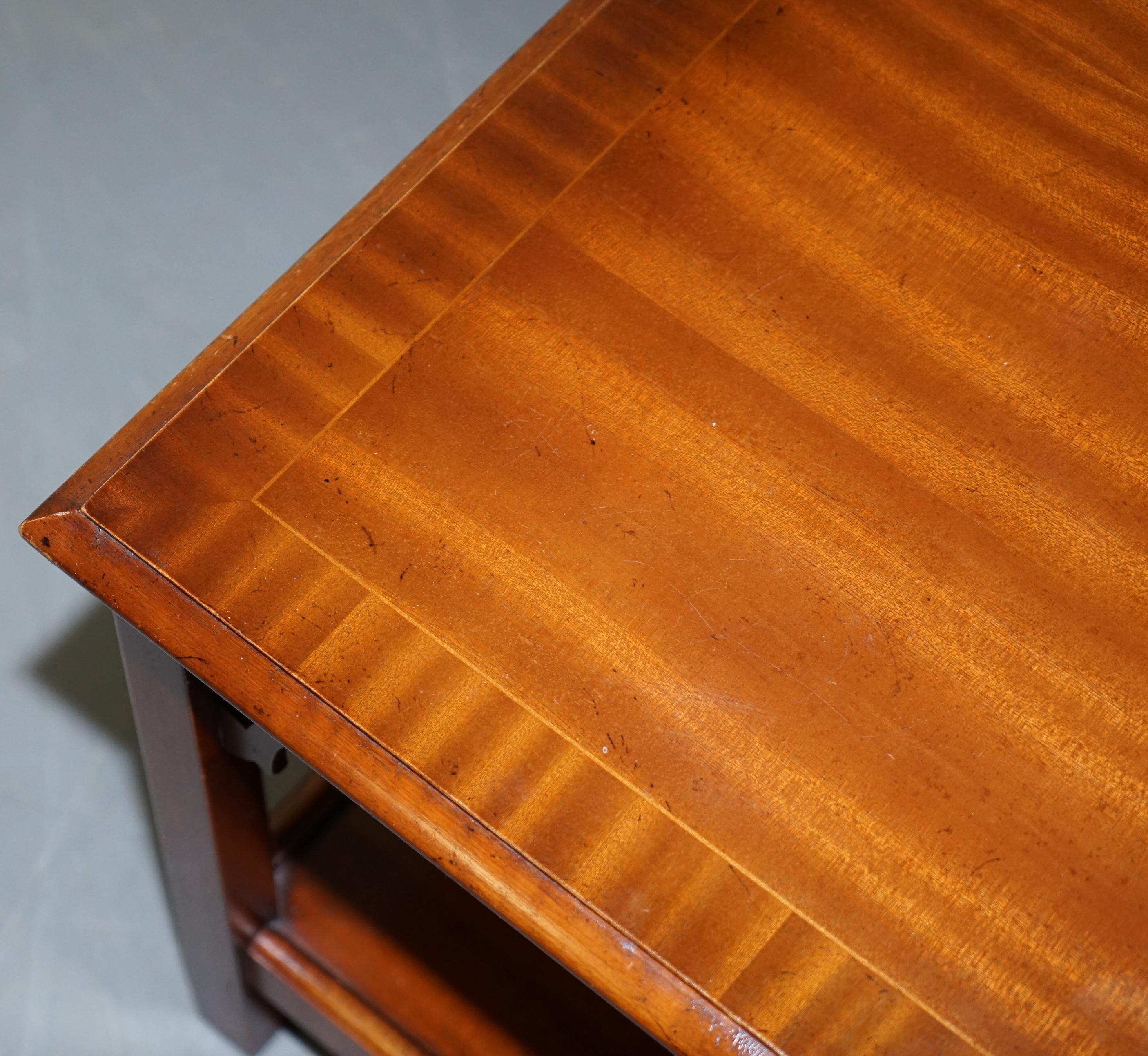 20th Century Lovely Vintage Flamed Hardwood Bradley Furniture Long Coffee Table Nice Design