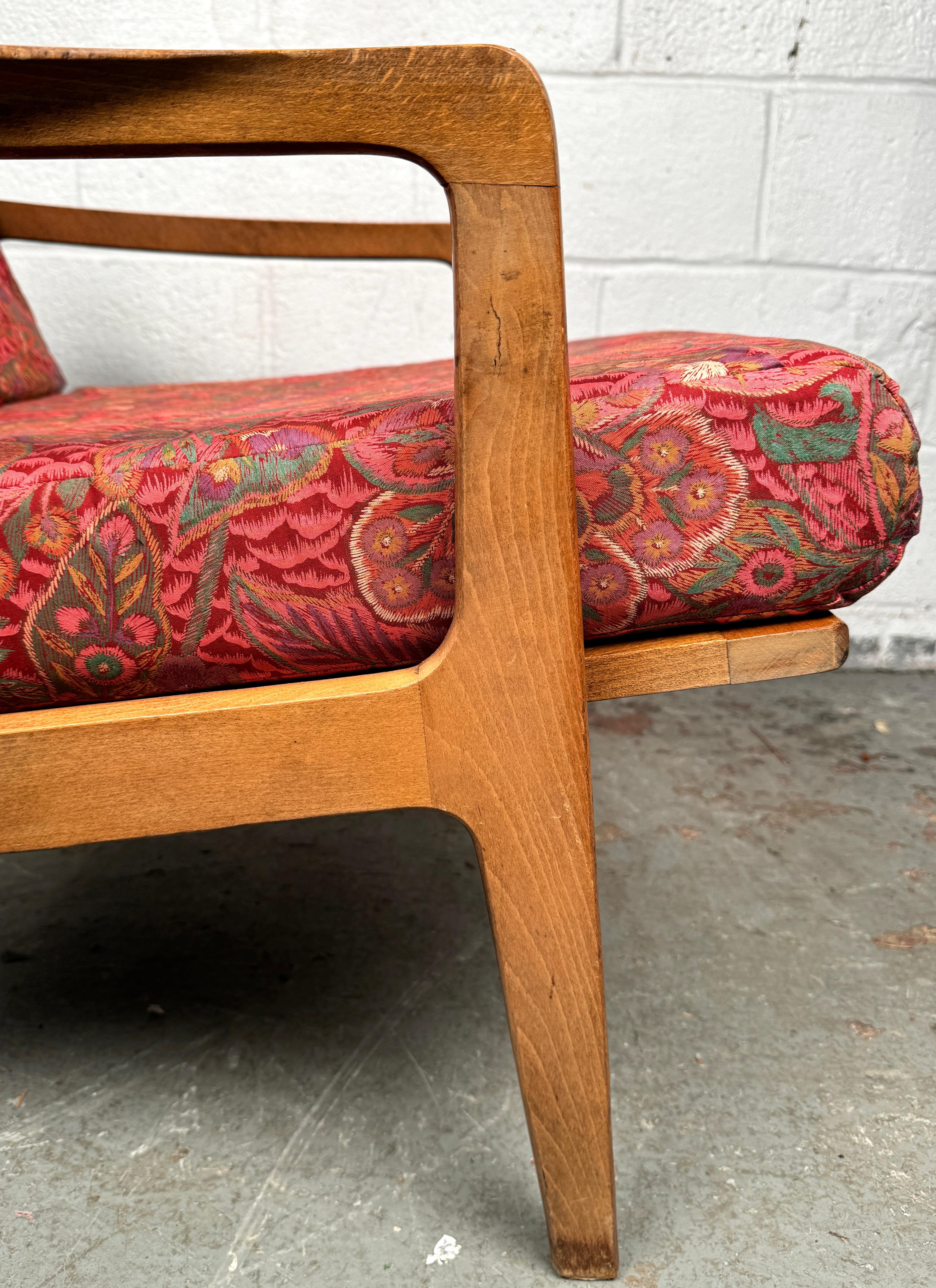 Lovely Vintage Floral Lounge Chair (chaise longue à fleurs) en vente 7
