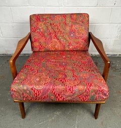 Lovely Vintage Floral Lounge Chair