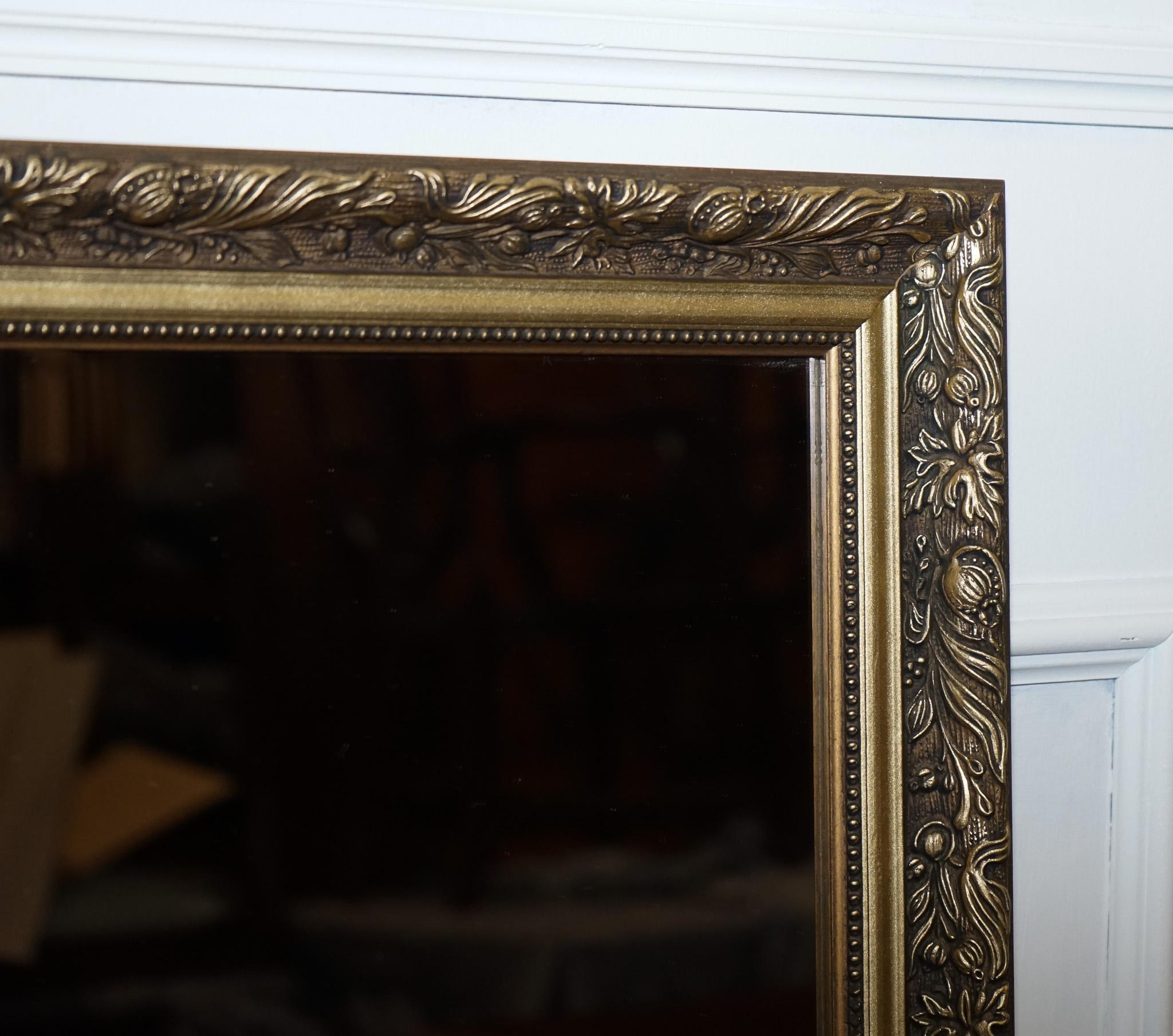 LOVELY VINTAGE GOLD ORNATE BEVELLED WALL MiRROR In Good Condition For Sale In Pulborough, GB
