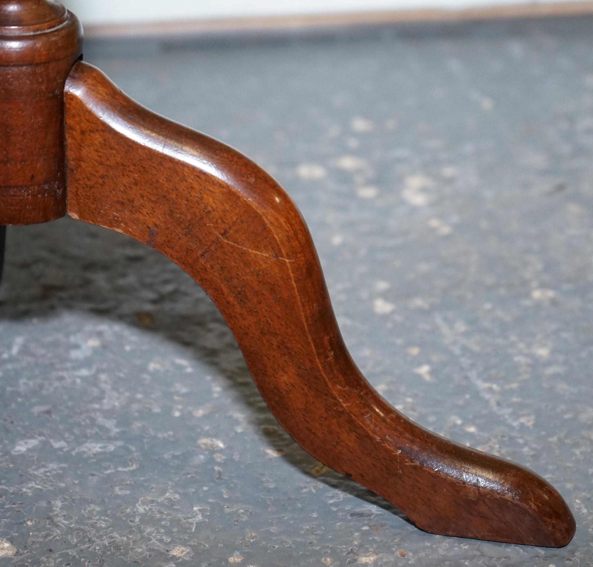JOLI PORTEFEUILLE VINTAGE EN CUIR VERT SUR PIEDS DE TRiPOD POUR VIGNERIES Bon état - En vente à Pulborough, GB