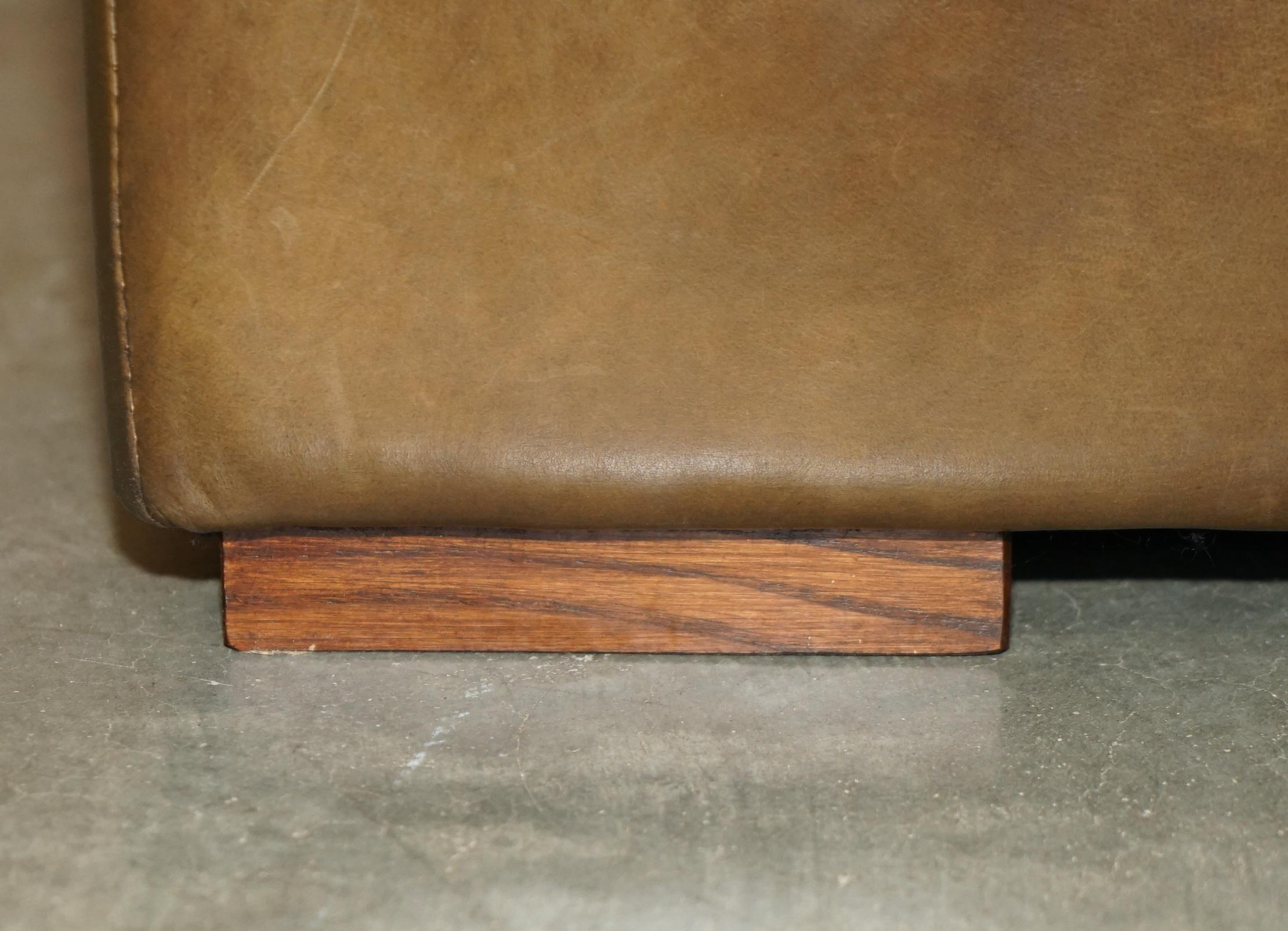 LOVELY ViNTAGE HALO REGGIO GROUCHO CUERO MARRON GUARDABARROS OTTOMAN FOOTSTOOL siglo XX en venta