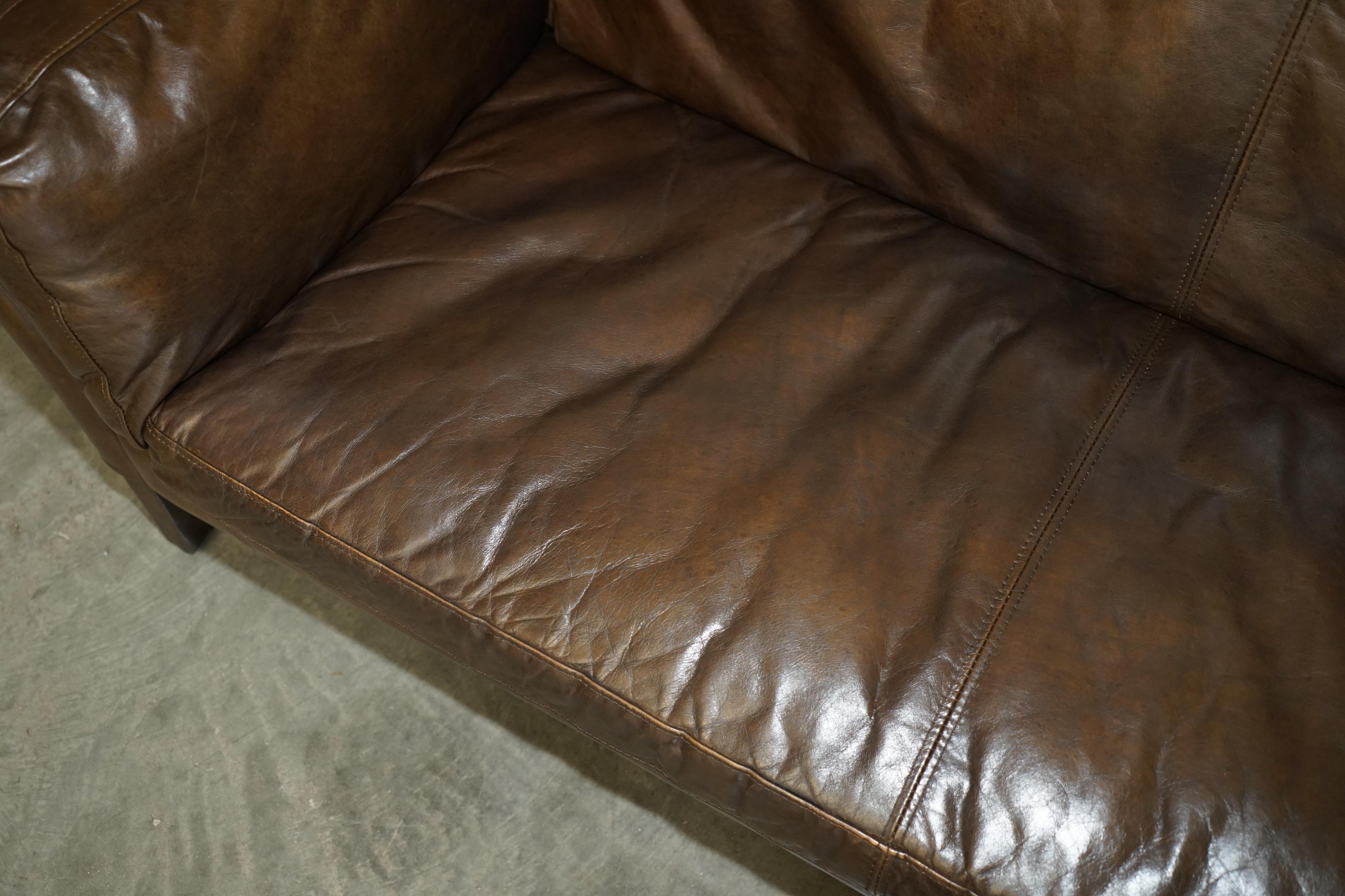 LOVELY ViNTAGE HALO REGGIO TIMOTHY OULTON BROWN LEATHER SOFA (Leder) im Angebot