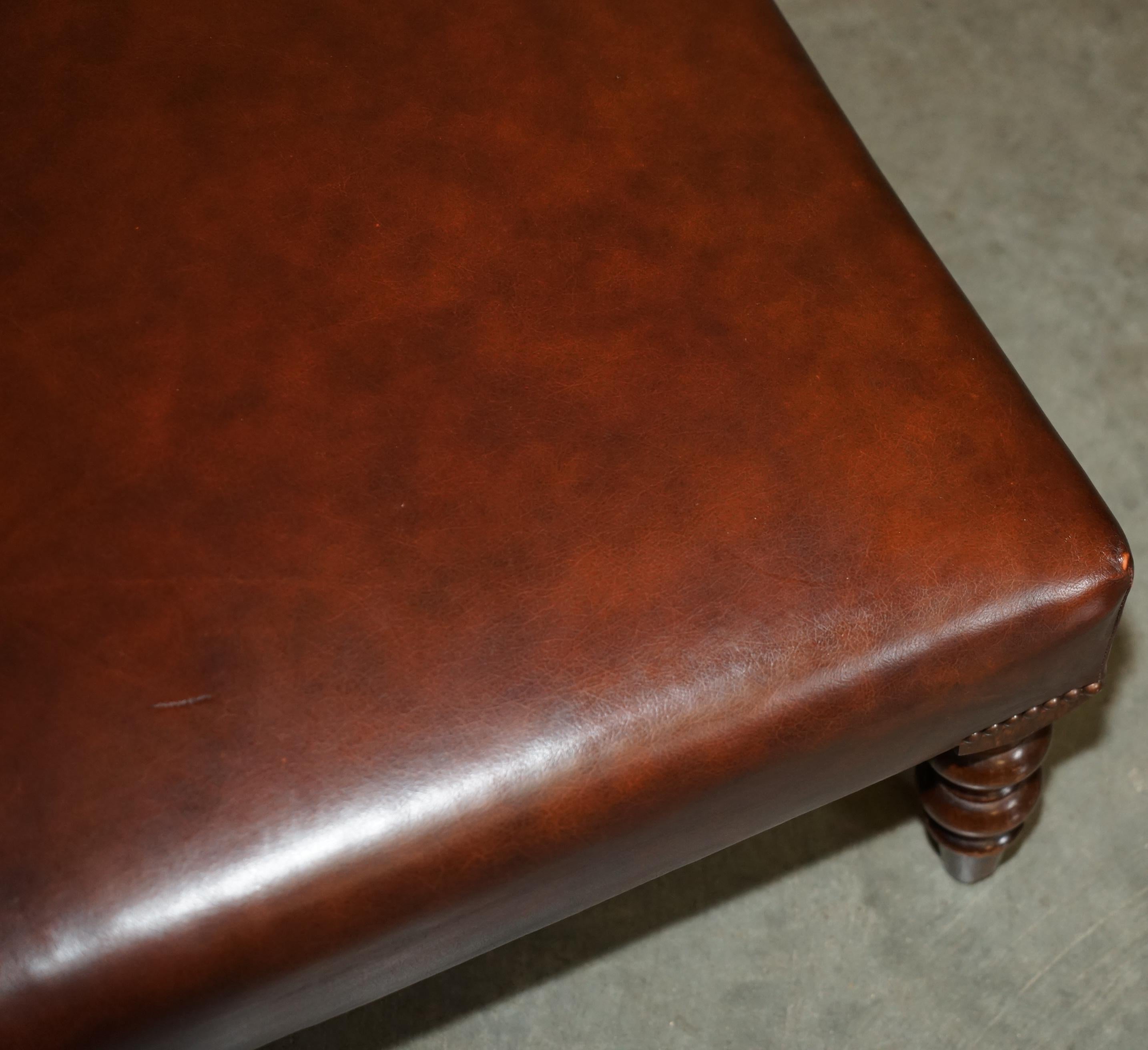 Fait main LOVELY ViNTAGE CUIR GEORGE SMITH LARGE 2 PERSONNE teint à la main en vente