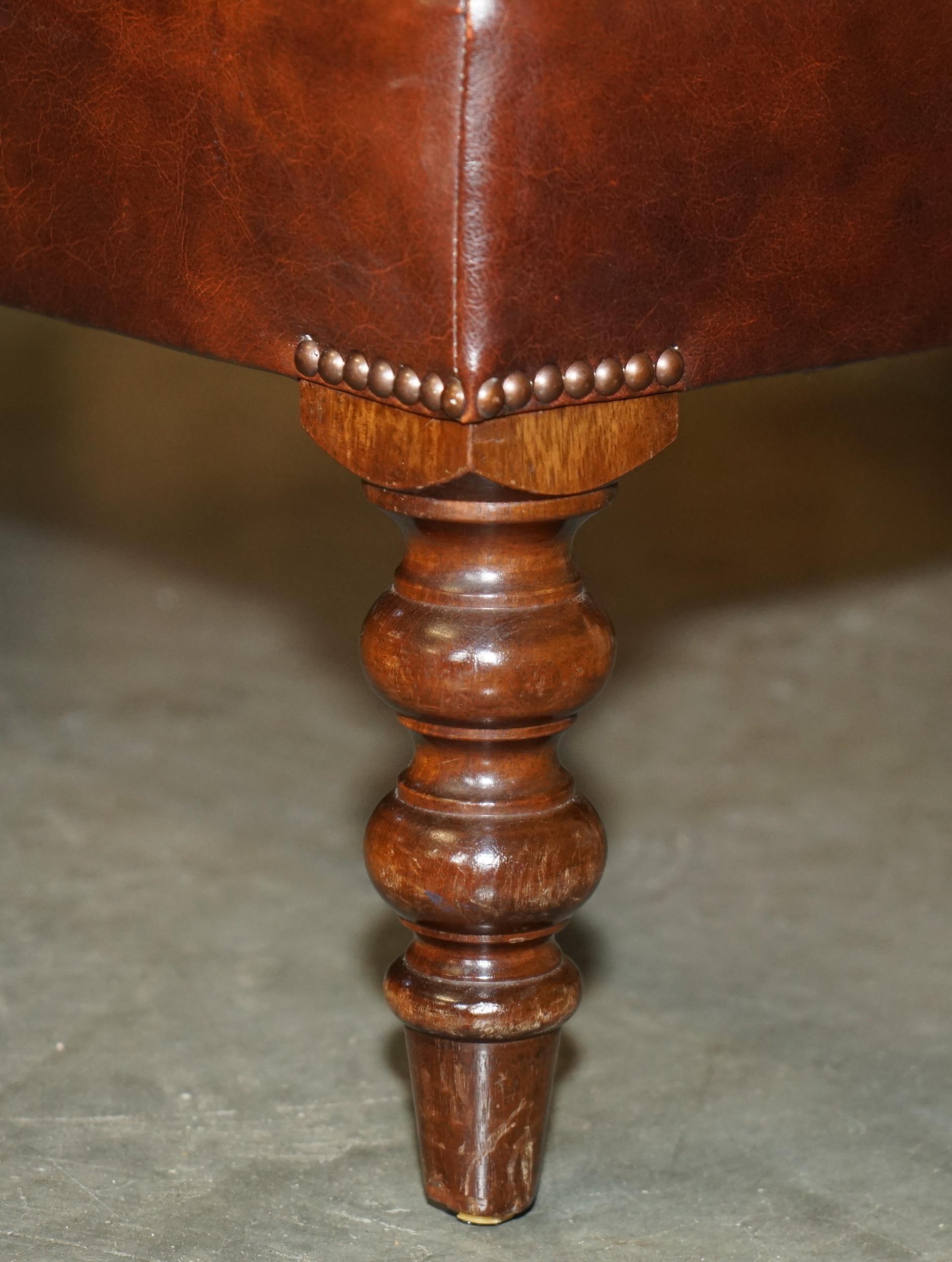 20ième siècle LOVELY ViNTAGE CUIR GEORGE SMITH LARGE 2 PERSONNE teint à la main en vente
