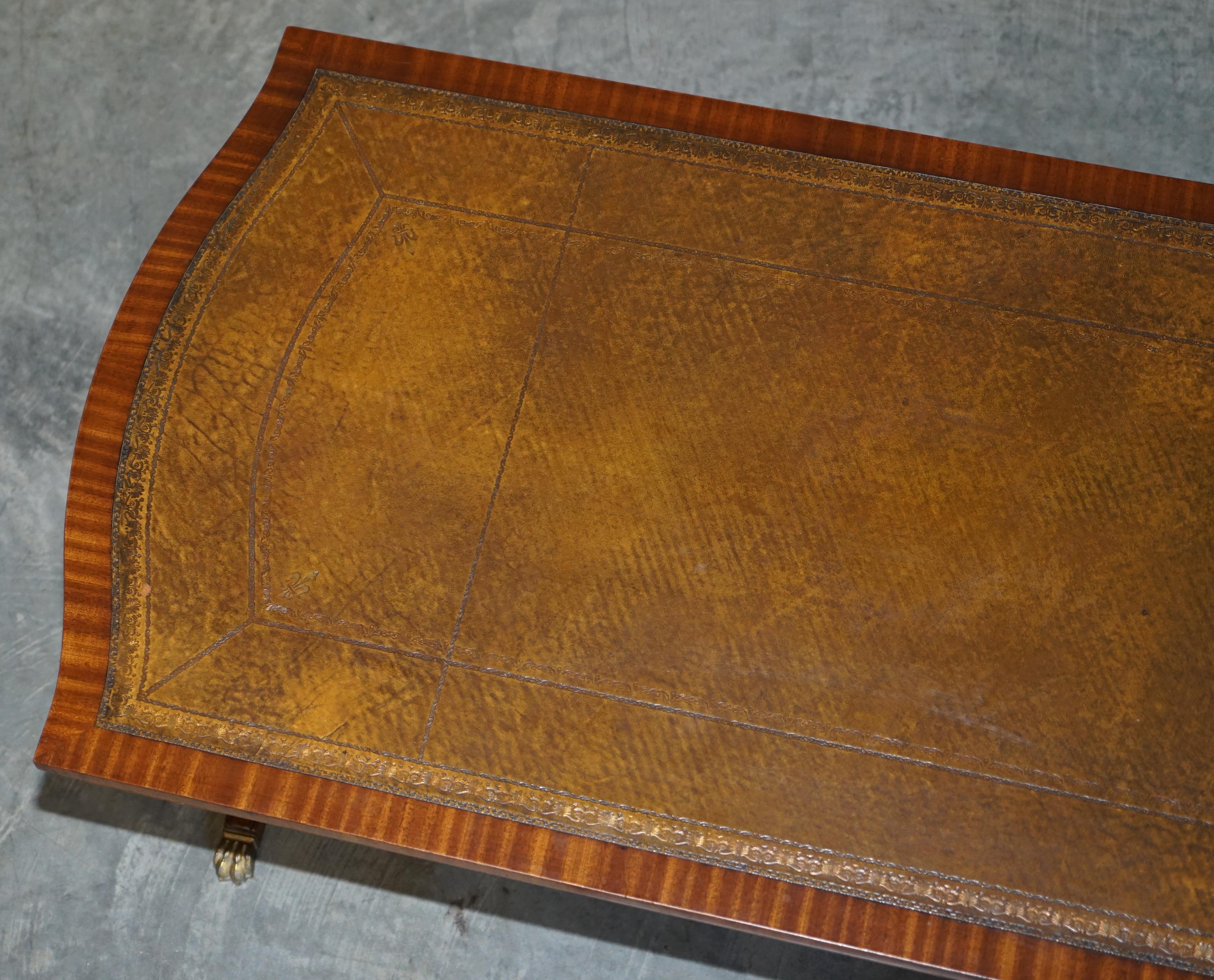 English Lovely Vintage Hardwood & Brown Leather Large Coffee Cocktail Table Nice Frame For Sale