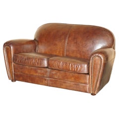 WUNDERSCHÖNES, VINTAGE-INSPIRIERTES „HERITAGE BIKER“-SOFA AUS BRAUNEM LEDER IM HALO-CHESTERFIELD-STIL VON EARLE
