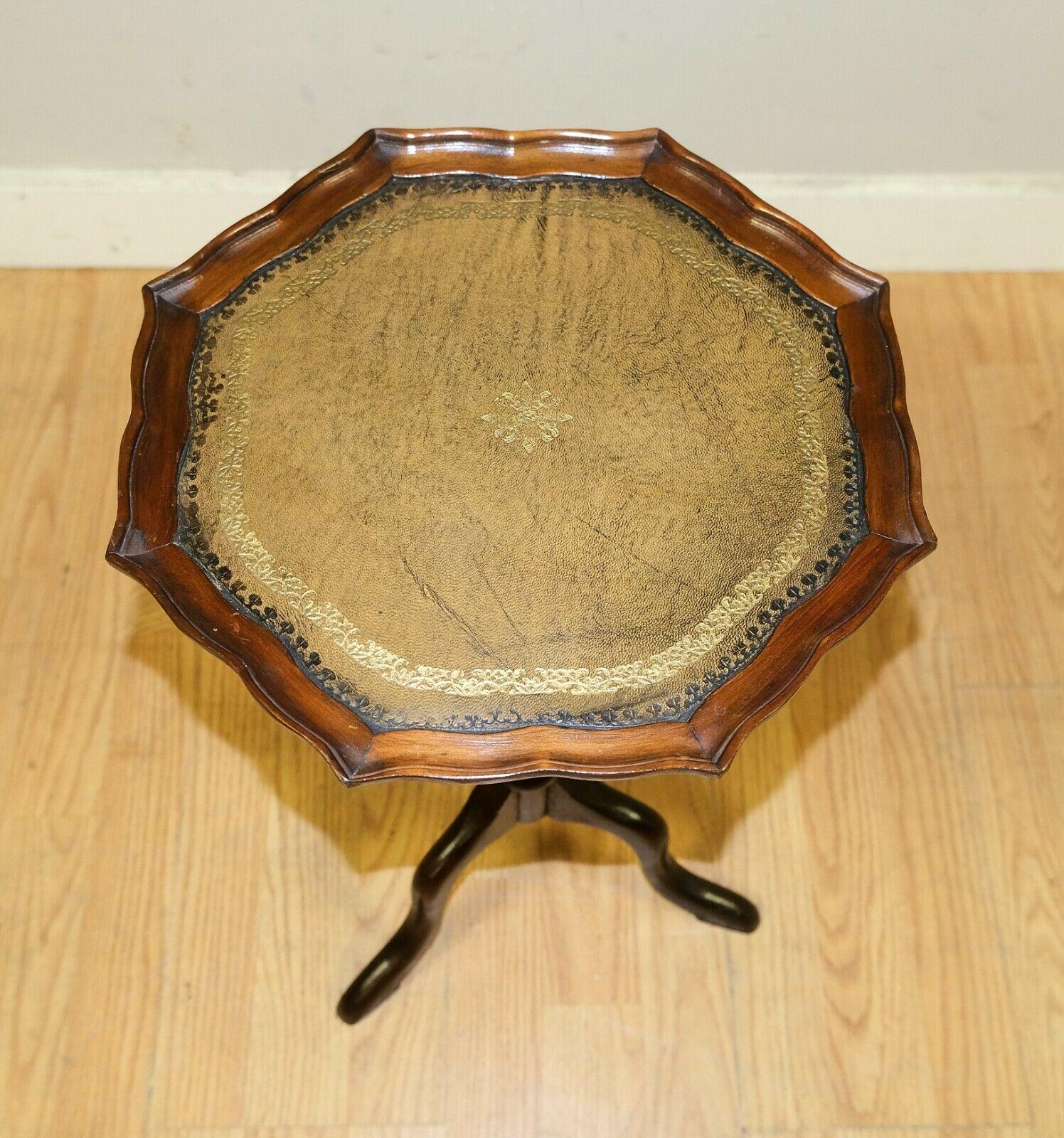 Lovely Vintage Hardwood Pie Crust Edge Tripod Side/Wine Table Brown Leather Top 1