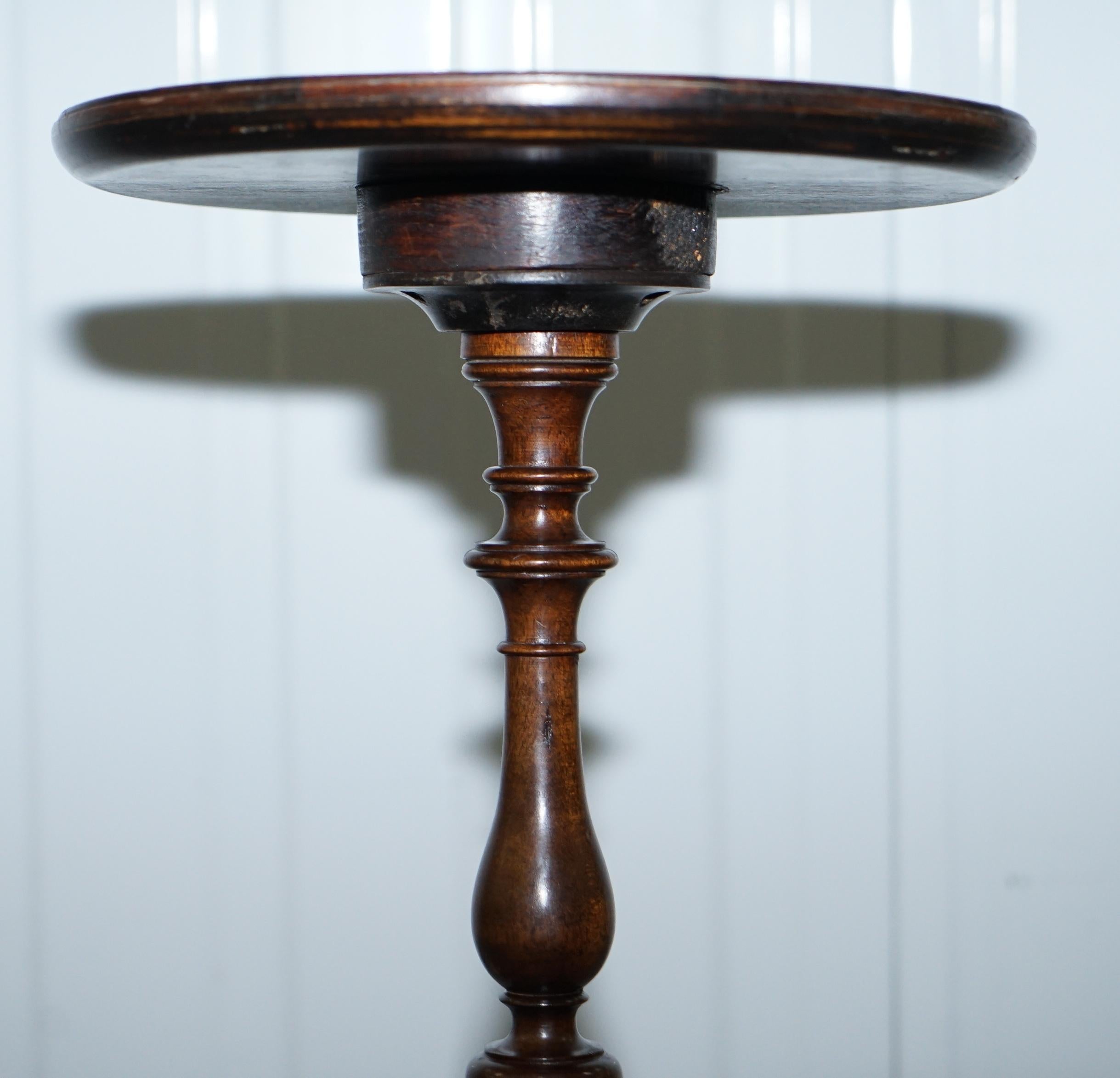 English Lovely Vintage Mahogany Tripod Lamp Side End Wine Table Ornately Turned Column