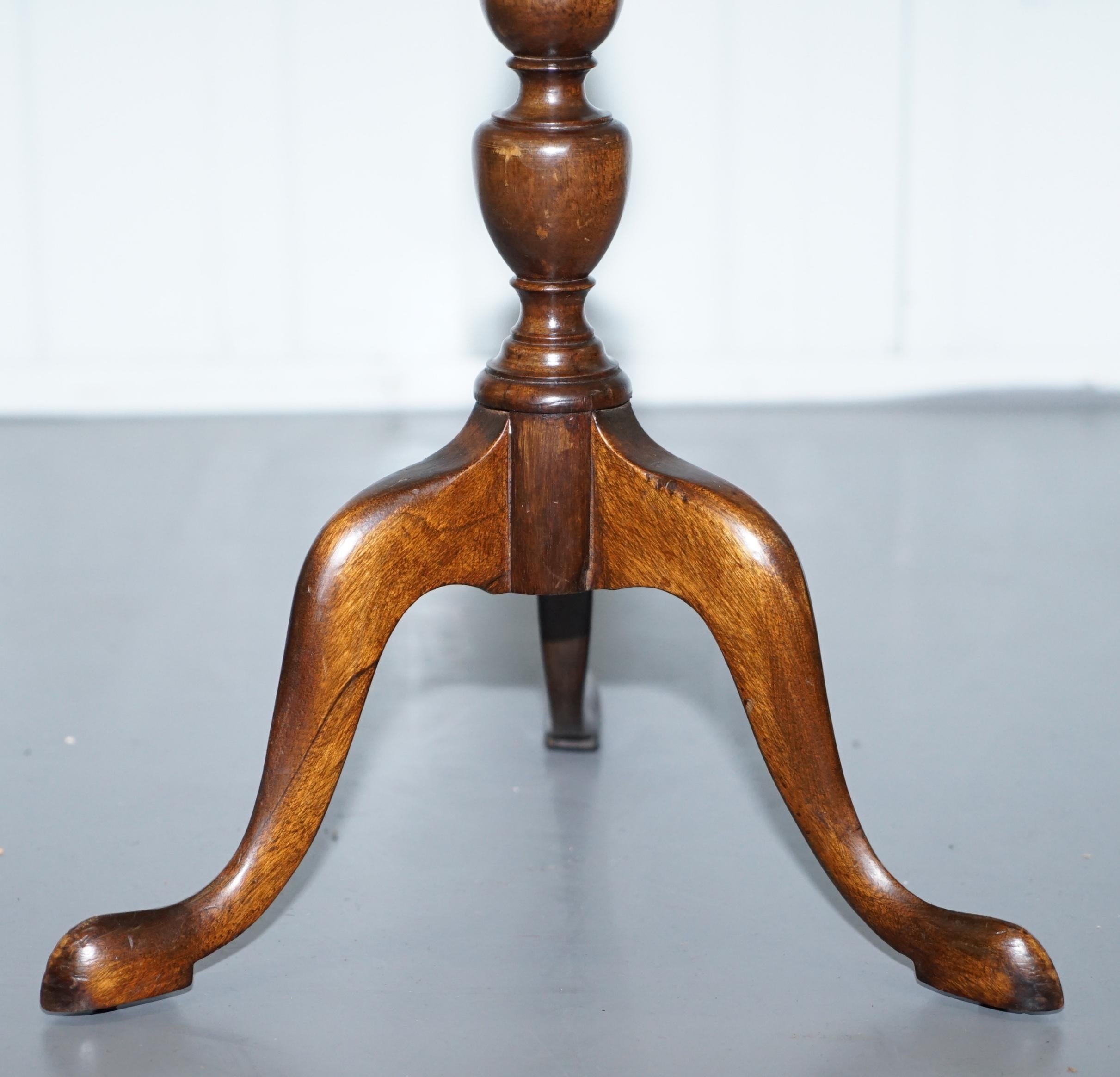 Lovely Vintage Mahogany Tripod Lamp Side End Wine Table Ornately Turned Column 1