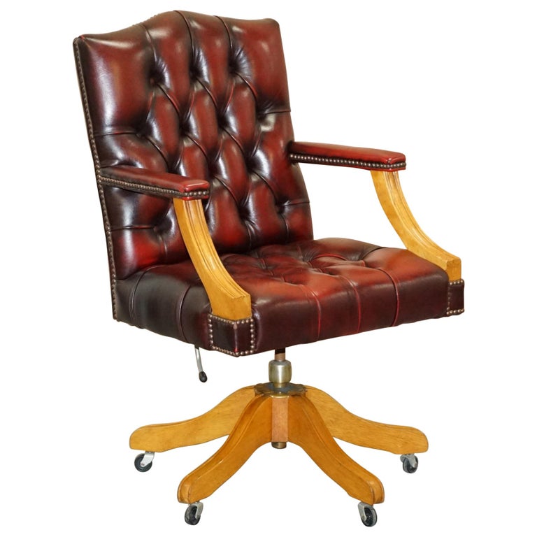 Leather Captain Chairs 27 For Sale On 1stdibs
