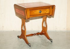 LOVELY ViNTAGE OXBLOOD LEATHER EXTENDING SIDE TABLE WITH GOLD LEAF INLAY