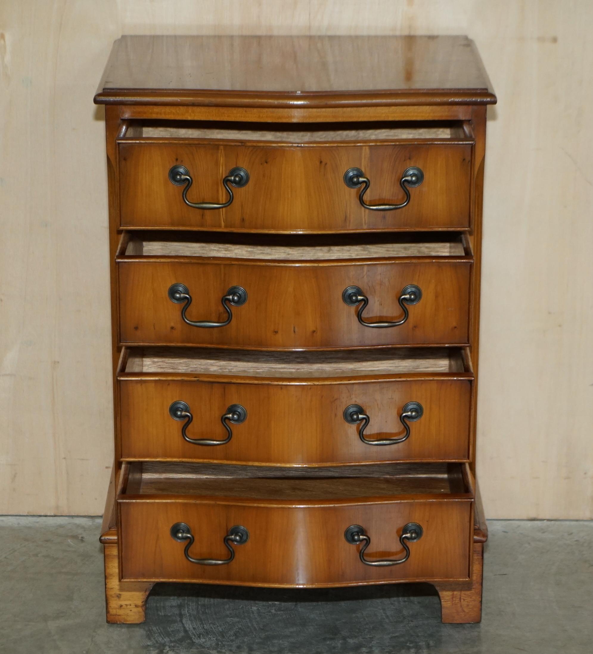 Lovely Vintage Pair of Burr & Burl Yew Wood Side Table Sized Chest of Drawers For Sale 12