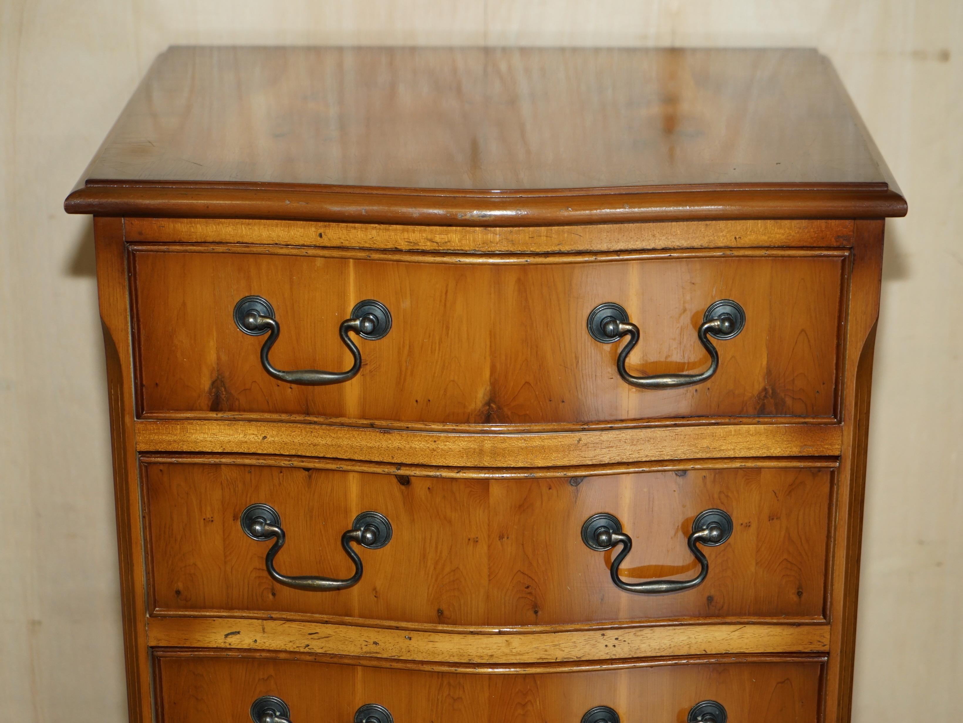 English Lovely Vintage Pair of Burr & Burl Yew Wood Side Table Sized Chest of Drawers For Sale