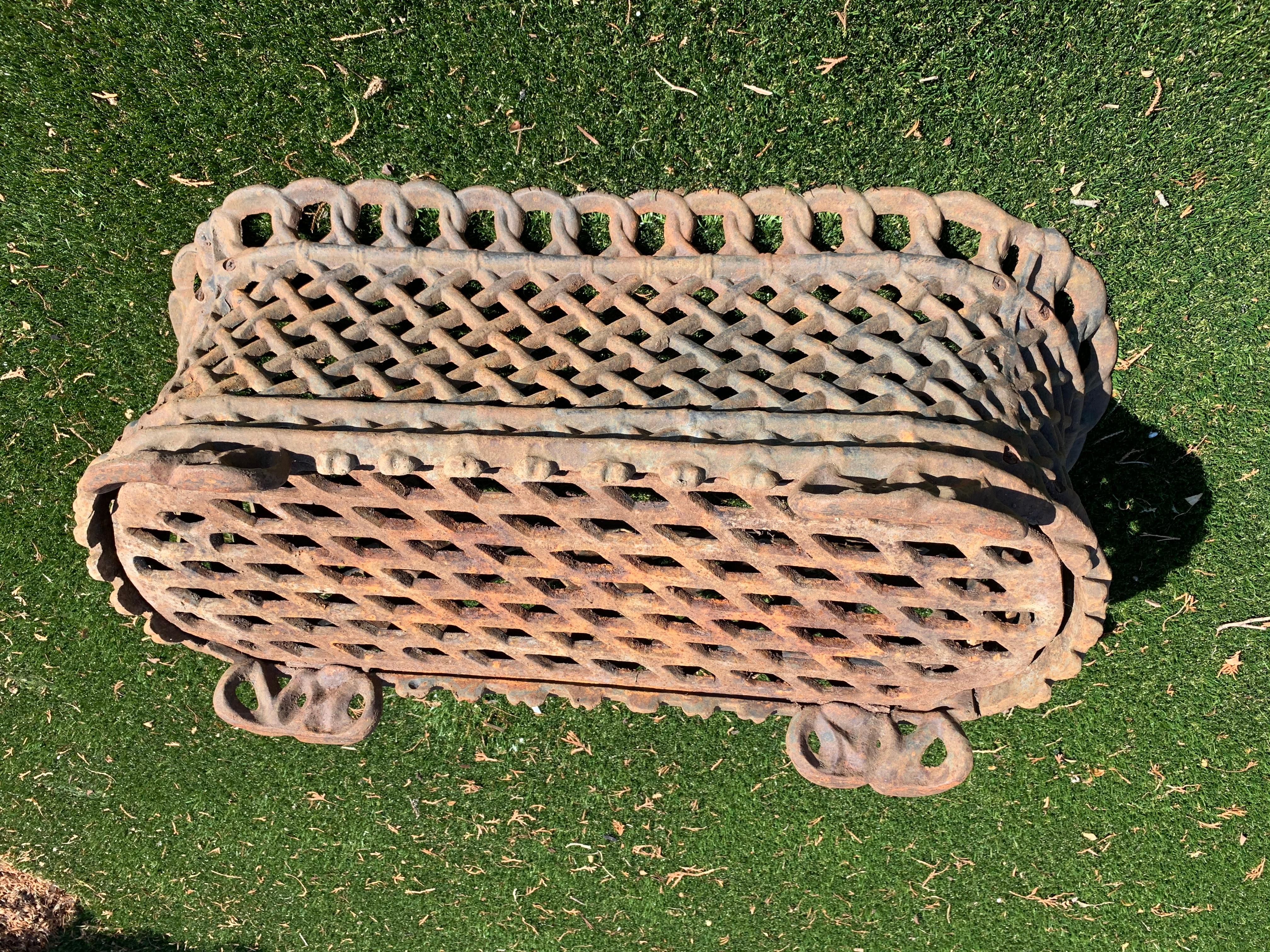 Lovely Vintage Pair of Oblong Weave Design Iron Basket Motife Planters In Good Condition In Hopewell, NJ