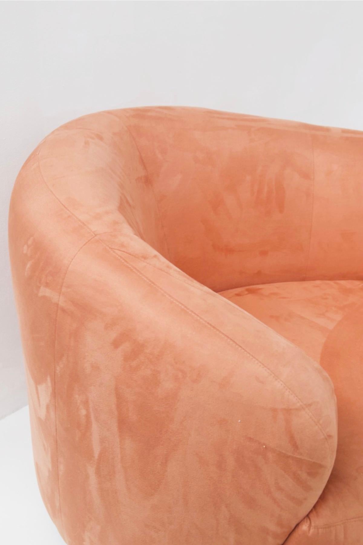 vintage pink velvet couch