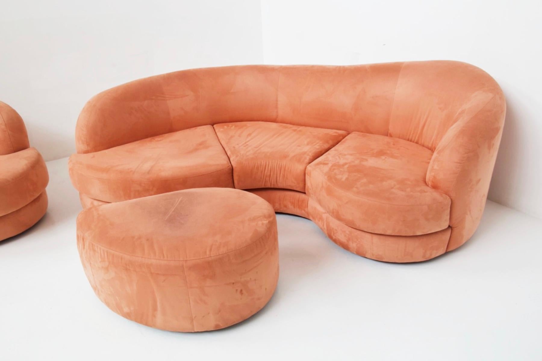 Lovely Vintage Pink Velvet Sofa Set For Sale at 1stDibs