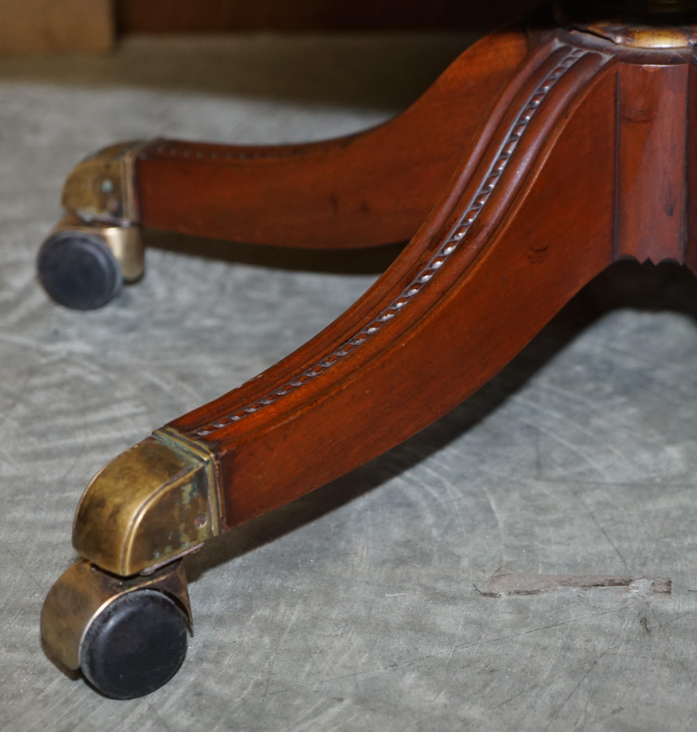 Lovely Vintage Restored Brown Leather Oak Framed Captains Directors Armchair For Sale 6