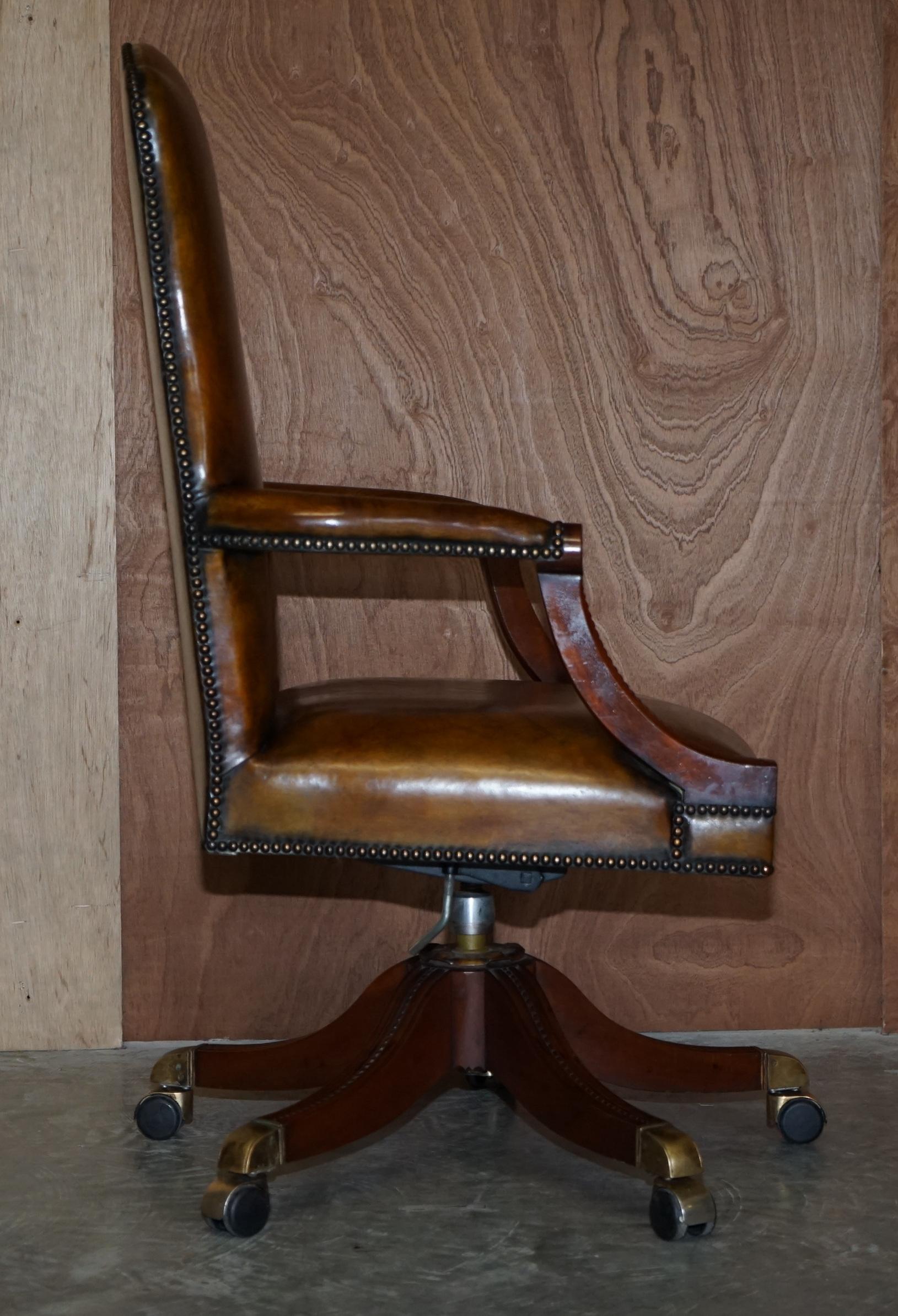 Lovely Vintage Restored Brown Leather Oak Framed Captains Directors Armchair For Sale 8