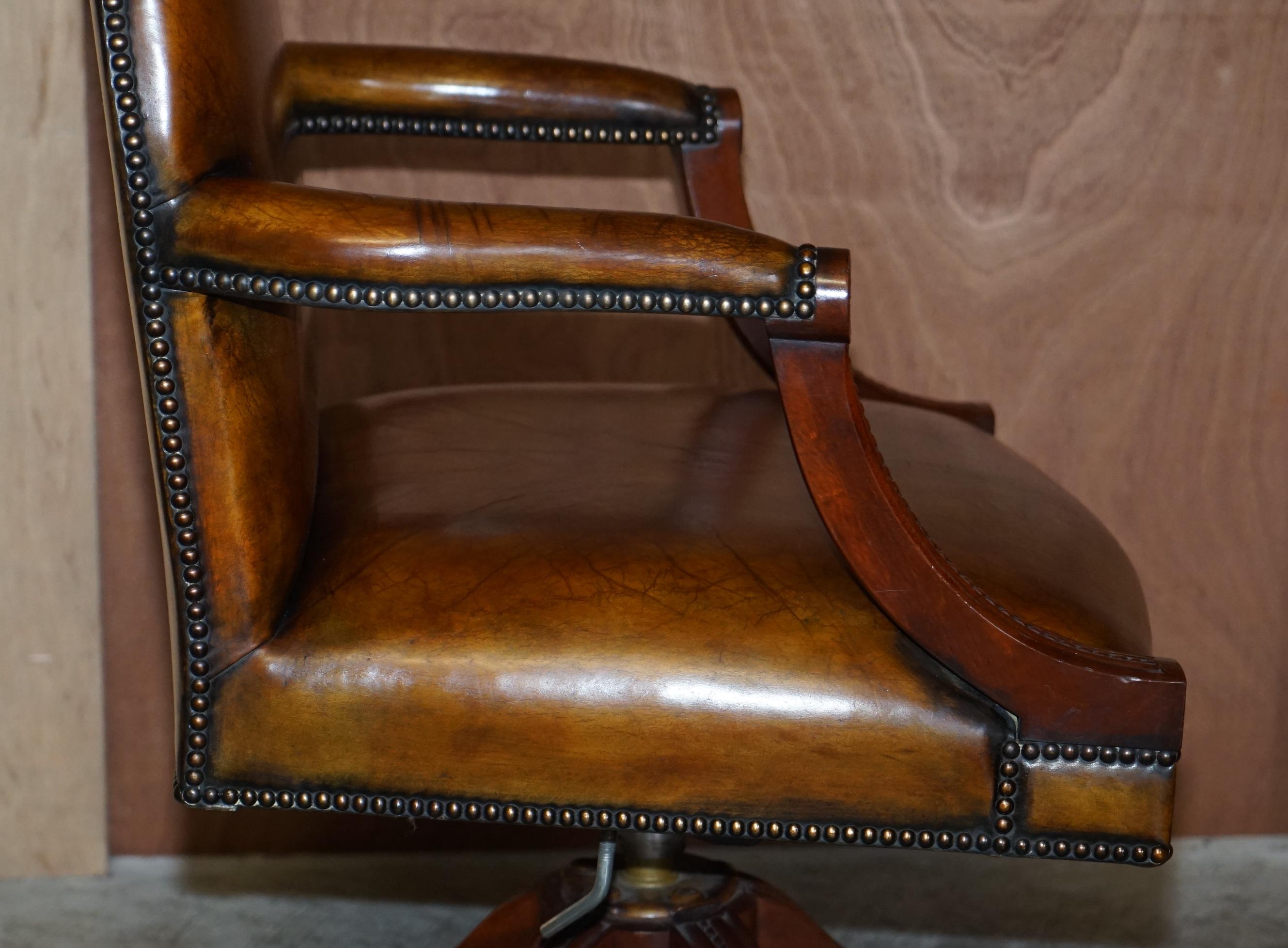 Lovely Vintage Restored Brown Leather Oak Framed Captains Directors Armchair For Sale 9