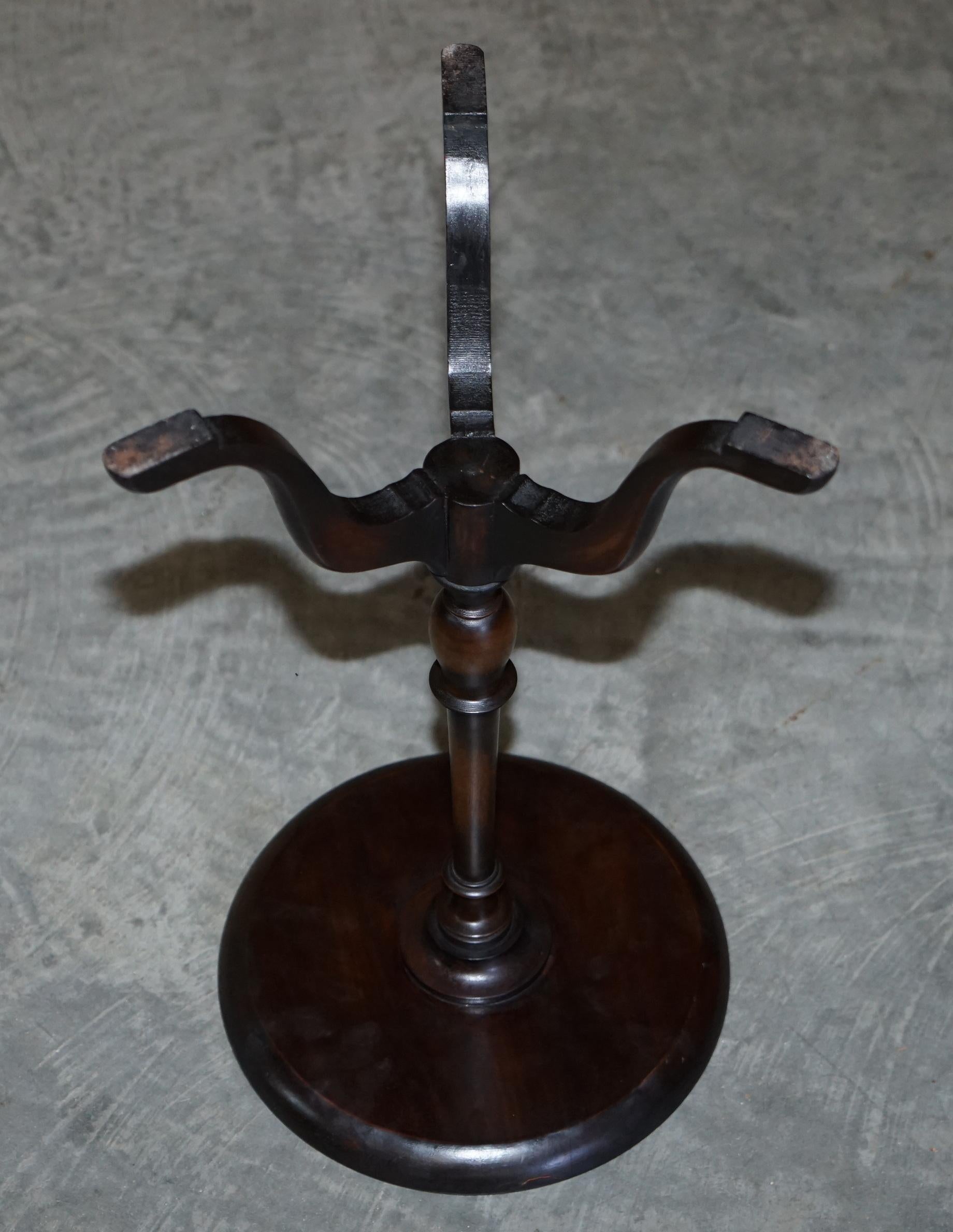 Lovely Vintage Scottish Hardwood Tripod Lamp Side End Wine Table Carved Top For Sale 6