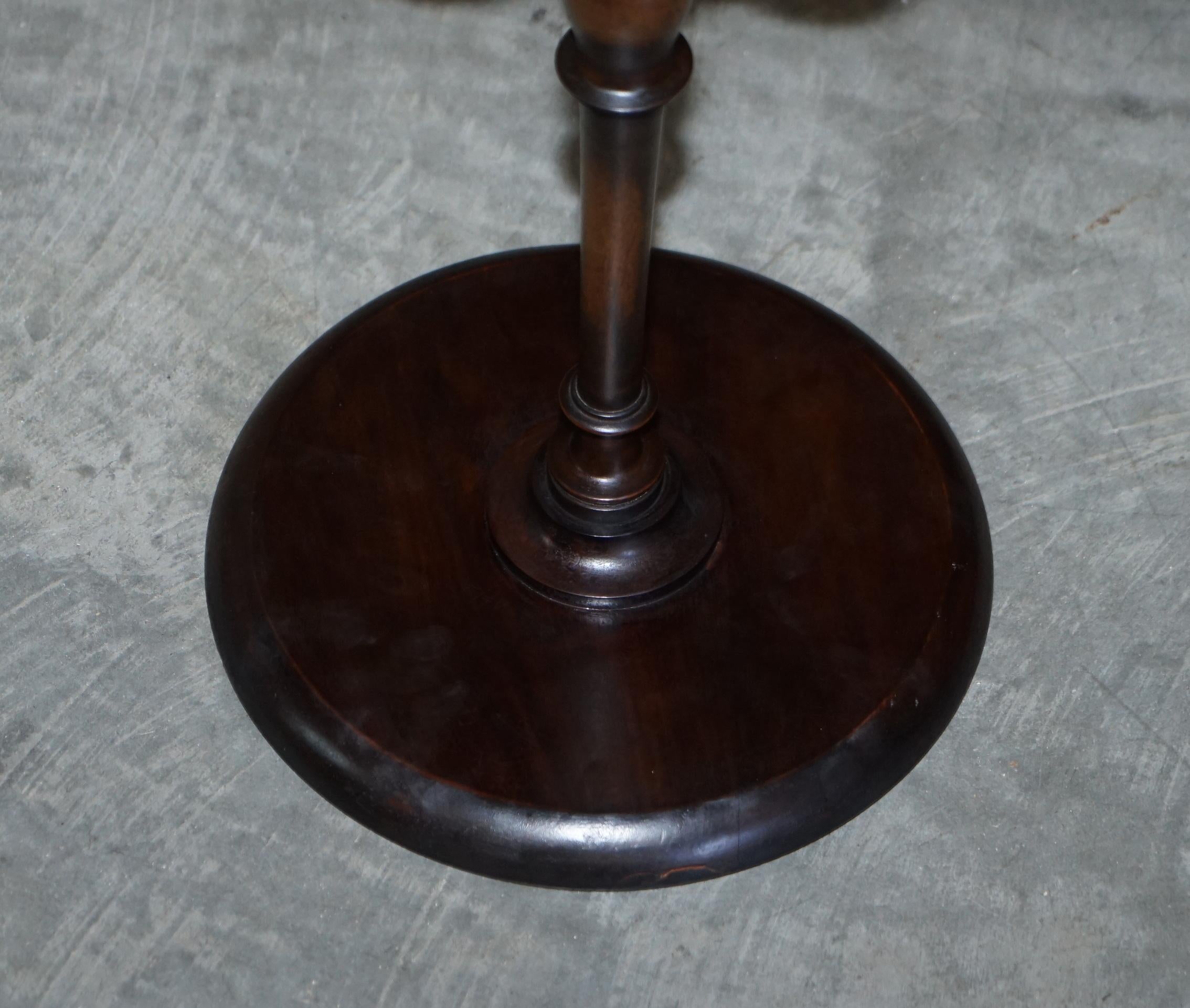 Lovely Vintage Scottish Hardwood Tripod Lamp Side End Wine Table Carved Top For Sale 7