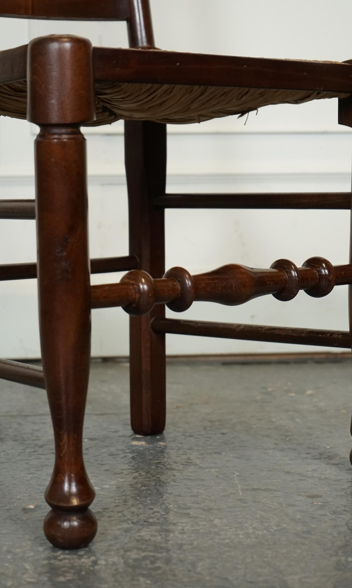 LOVELY VINTAGE SET OF 6 SPINDLE BACK RUSH SEAT DINING CHAiRS 4