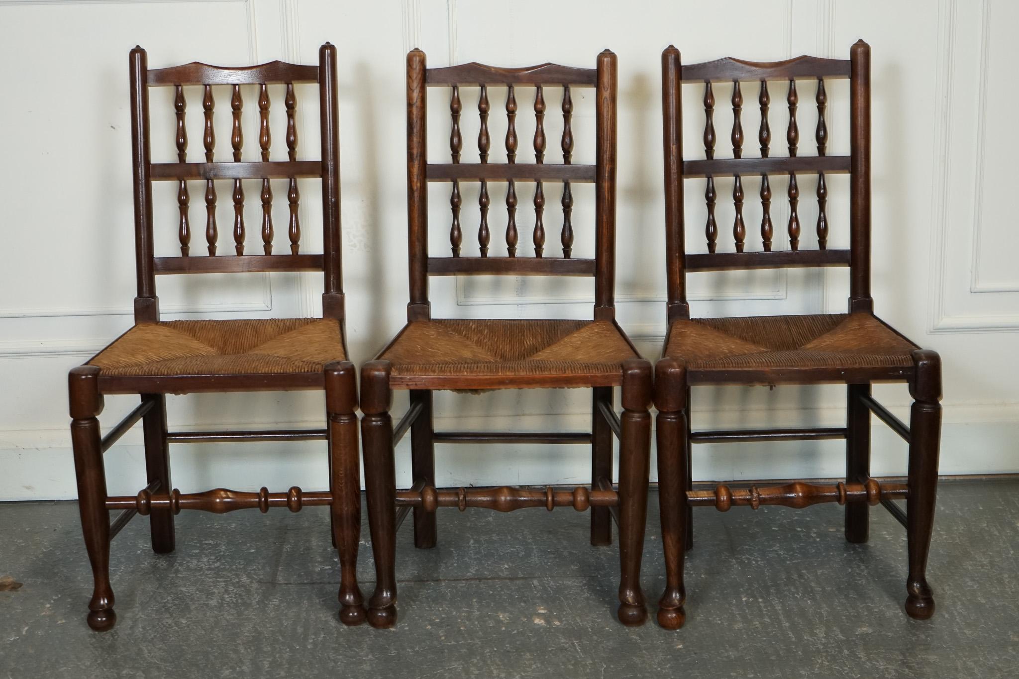 LOVELY VINTAGE SET OF 6 SPINDLE BACK RUSH SEAT DINING CHAiRS 5